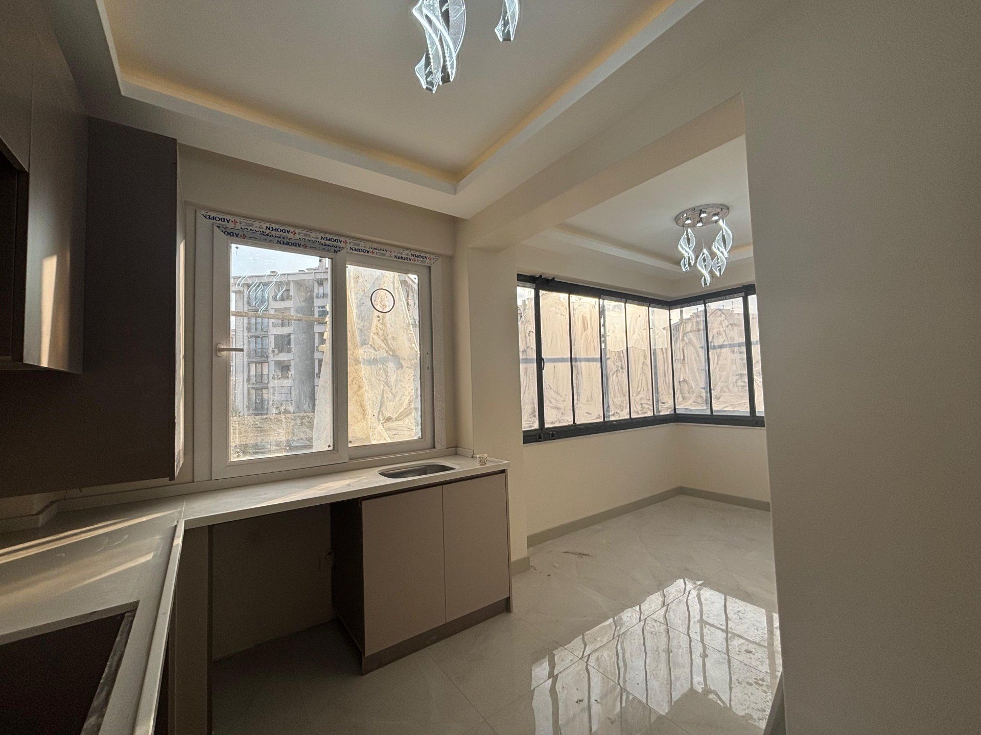 ARAŞTIRMA CİVAR AGC YAPIDA 2,5+1 SATILIK SIFIR LÜKS DAİRE