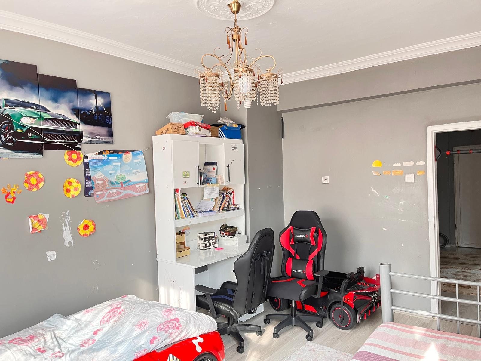 HUZUREVLERİ CAMİ KÖŞESİ 2+1 ACİL SATILIK DAİRE