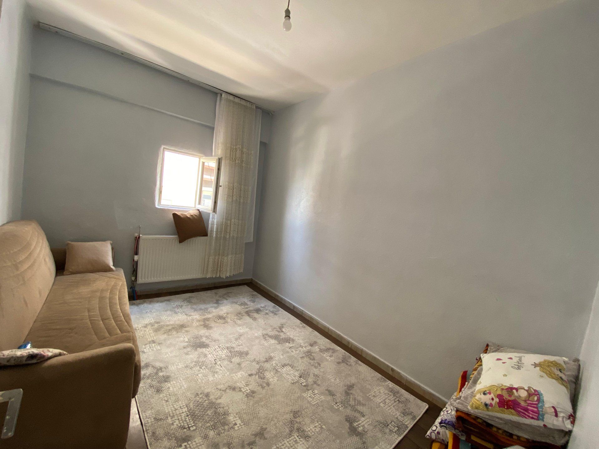 HUZUREVLERİ MEKKE CAMİ CİVARI 3+1 SATILIK DAİRE