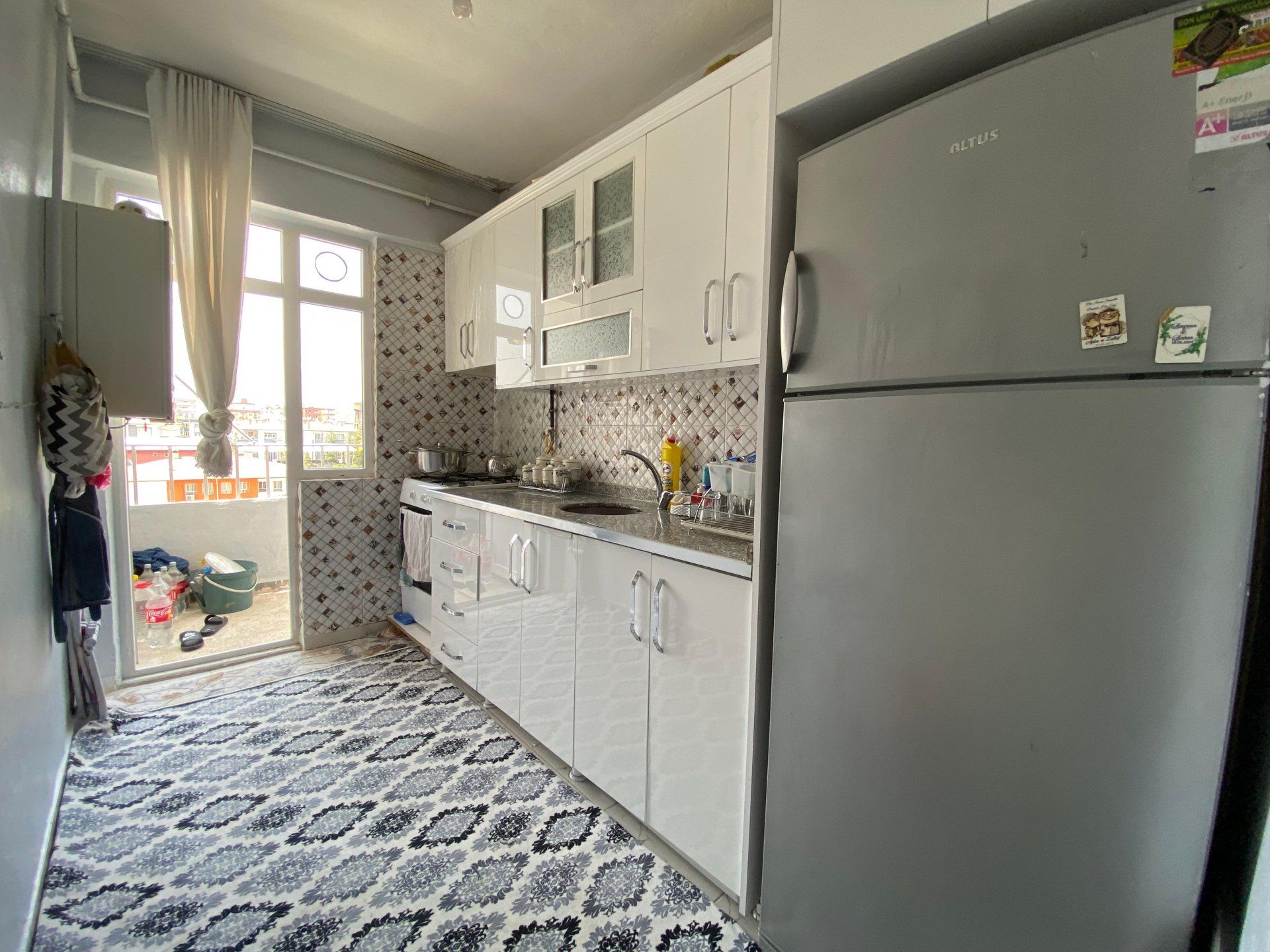HUZUREVLERİ MEKKE CAMİ CİVARI 3+1 SATILIK DAİRE