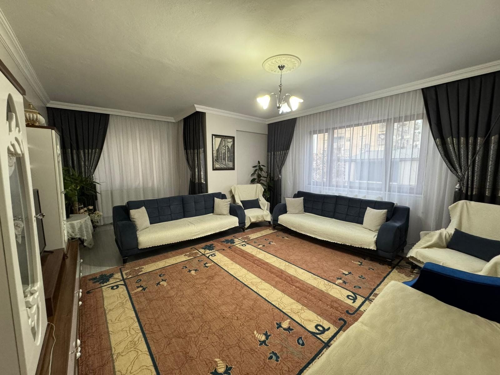 HUZUREVLERİ ÇÜNGÜŞLÜLER YAS EVİ ÜSTÜ SATILIK 3+1 BAKIMLI DAİRE