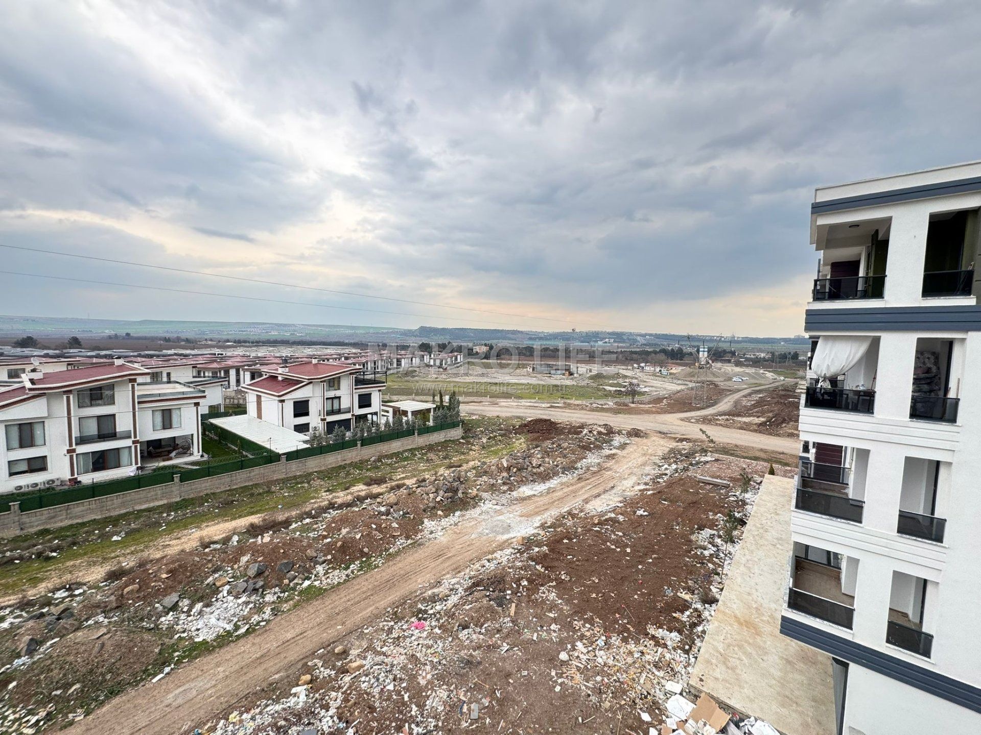 450 EVLER MGA YAPIDA ACİL SATILIK 3,5+1 ARA KAT DAİRE
