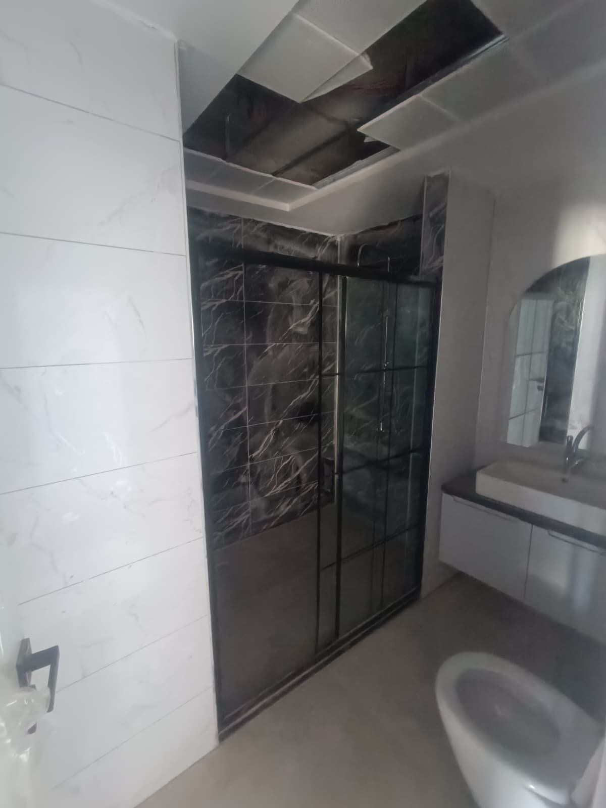 450 EVLER DE SATILIK 6+1 TRİPLEKS VİLLA