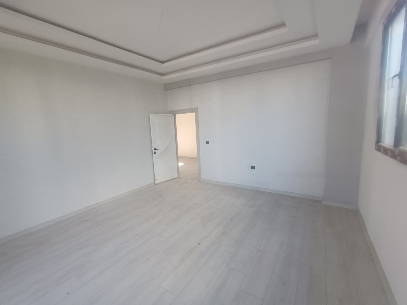 450 EVLER DE SATILIK 6+1 TRİPLEKS VİLLA