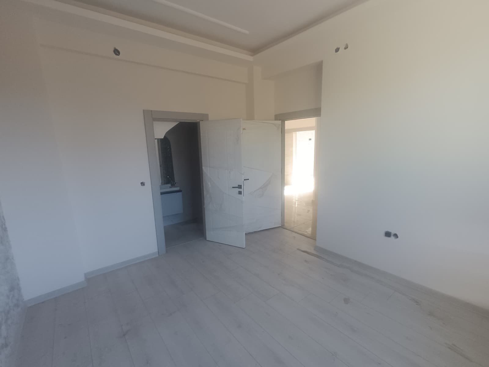 450 EVLER DE SATILIK 6+1 TRİPLEKS VİLLA