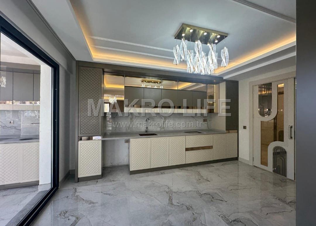 WİNSTON ARKASI KAYALAR YAPIDA 3,5+1 SATILIK ULTRA LÜX DAİRE