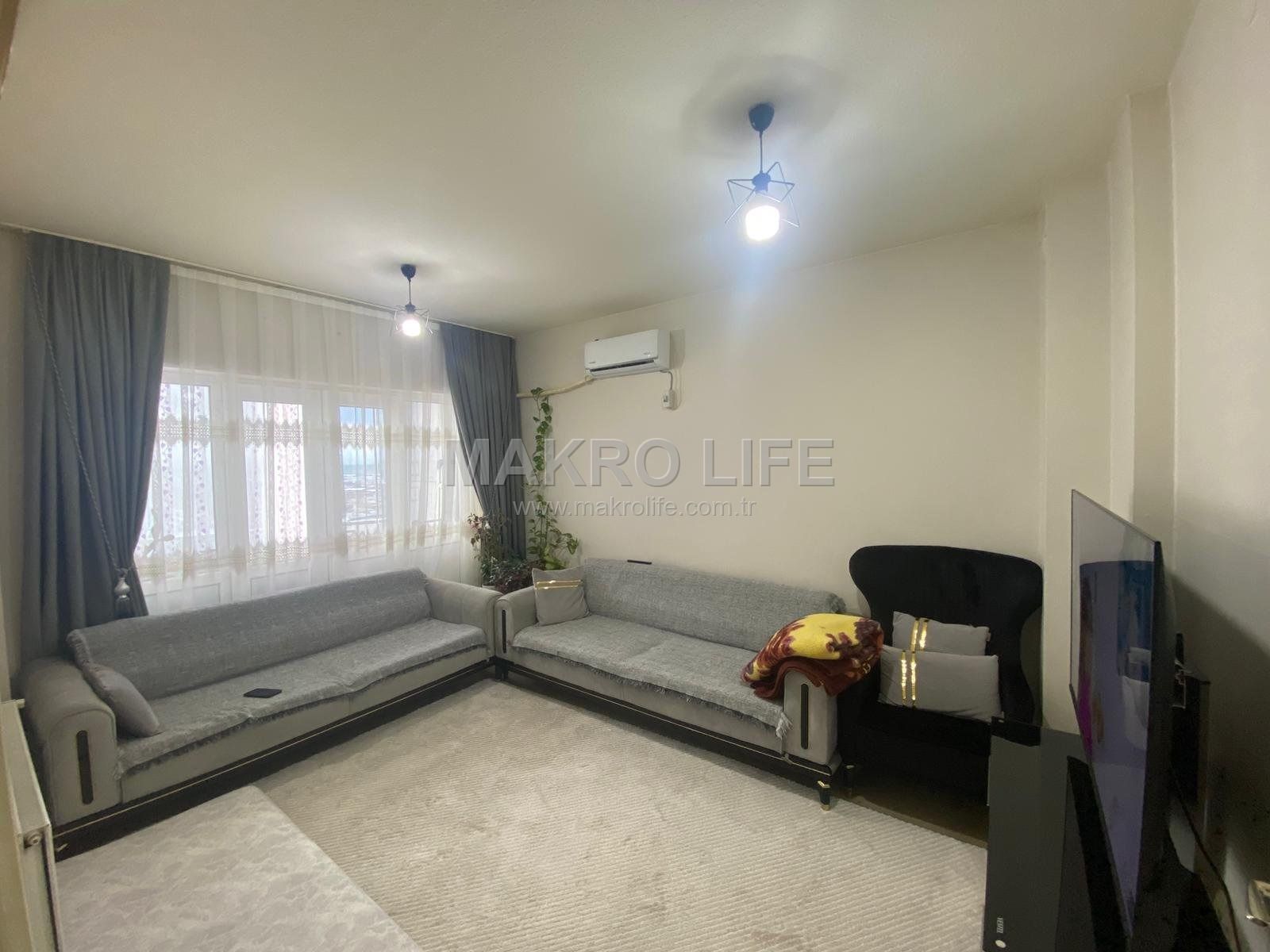 ŞEHİR HASTANESİ CİVARI BAKIMLI SATILIK 2+1 DAİRE