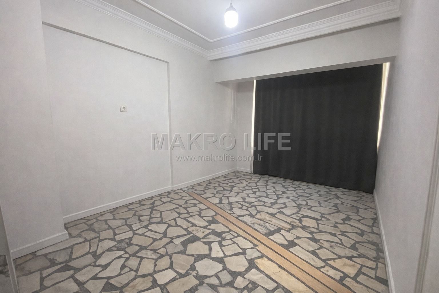 CEZAEVİ ÜST KÖŞEDE DUBLEX 4+1 SATILIK FIRSAT DAİRE