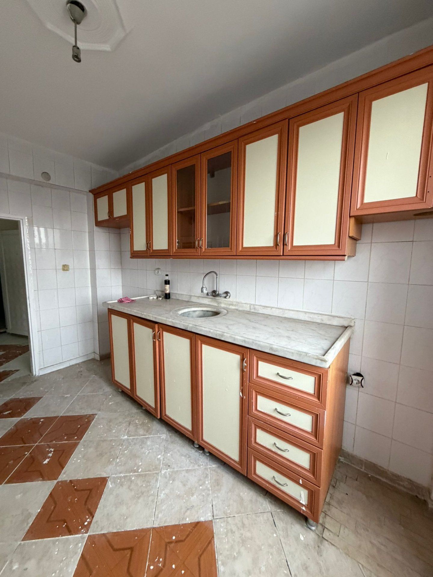HUZUREVLERİ SON DURAKTA 3+1SATILIK DAİRE
