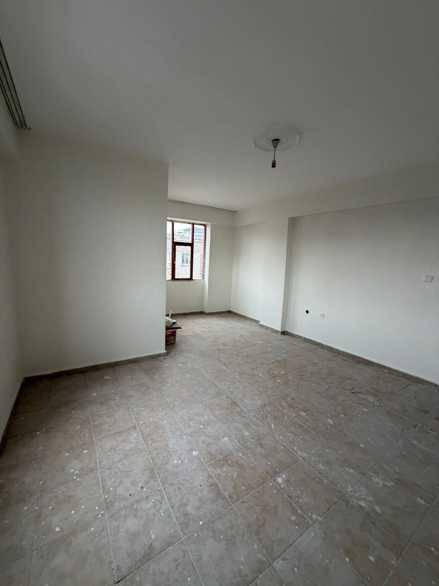 HUZUREVLERİ SON DURAKTA 3+1SATILIK DAİRE