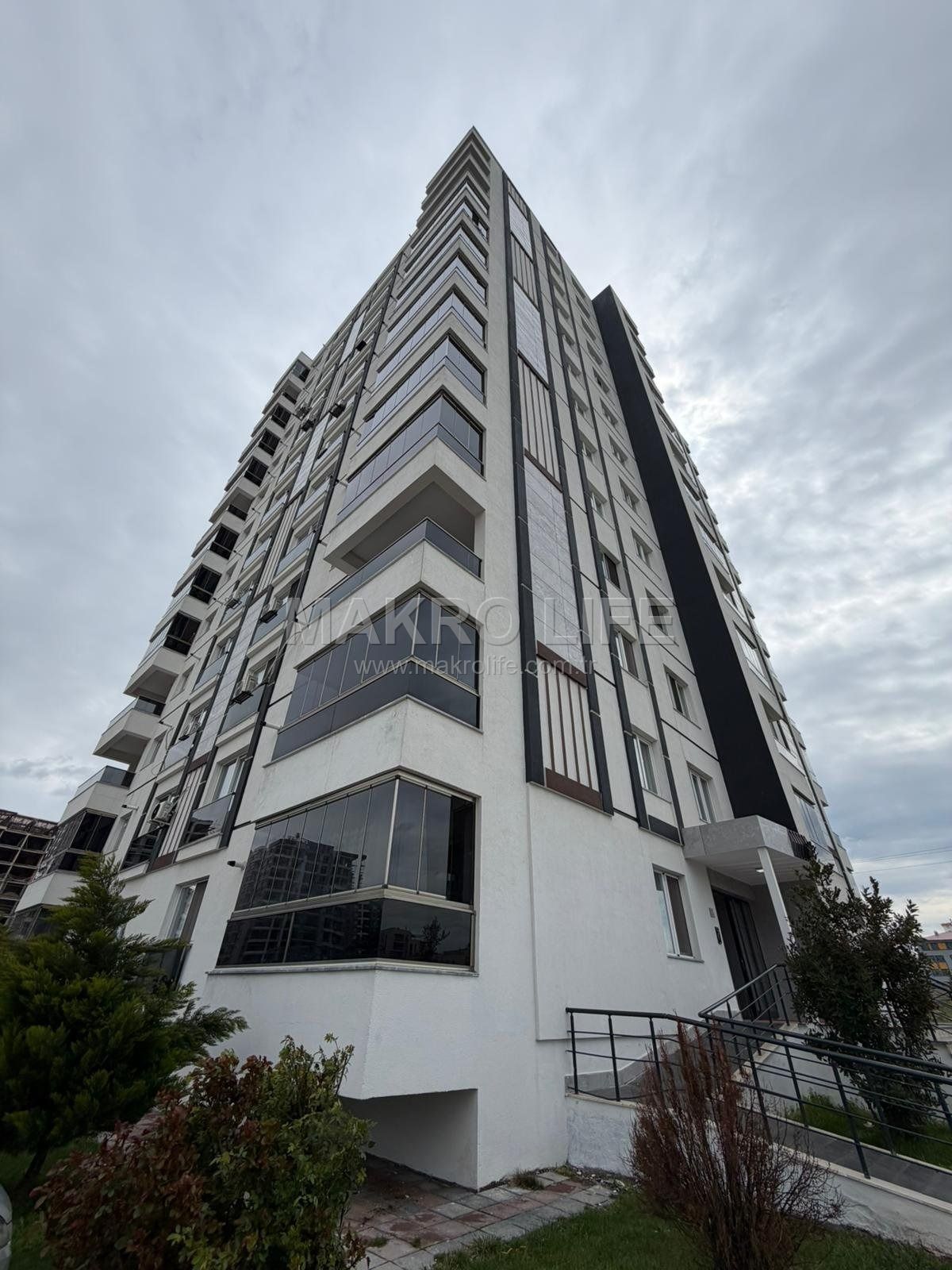 WİNSTON AWM ARKASINDA SATILIK BOŞ 3,5+1 LÜX DAİRE