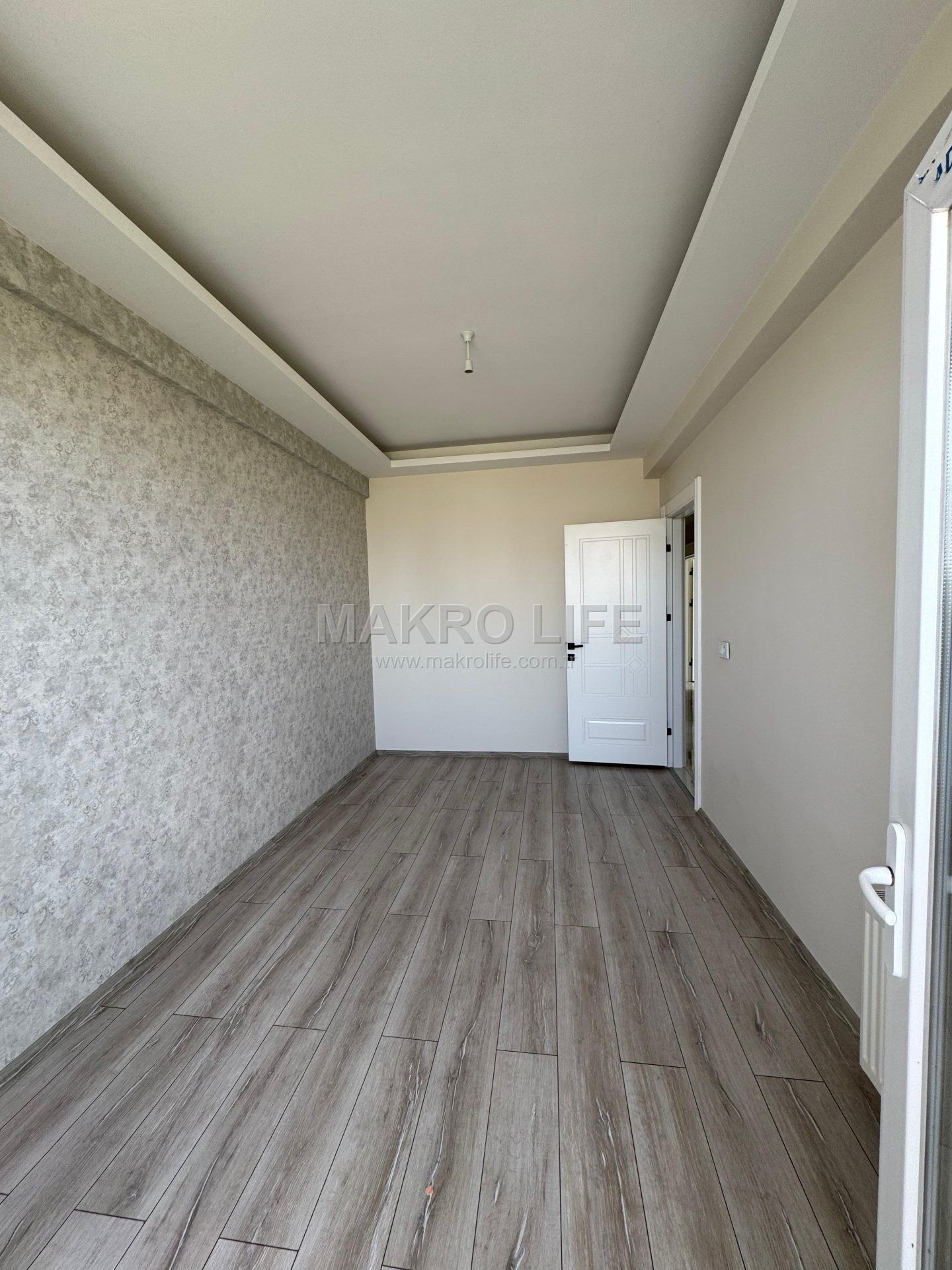 URFA YOLU ÜZERİNDE 3+1 BOŞ TAŞINMAYA HAZIR DAİRE