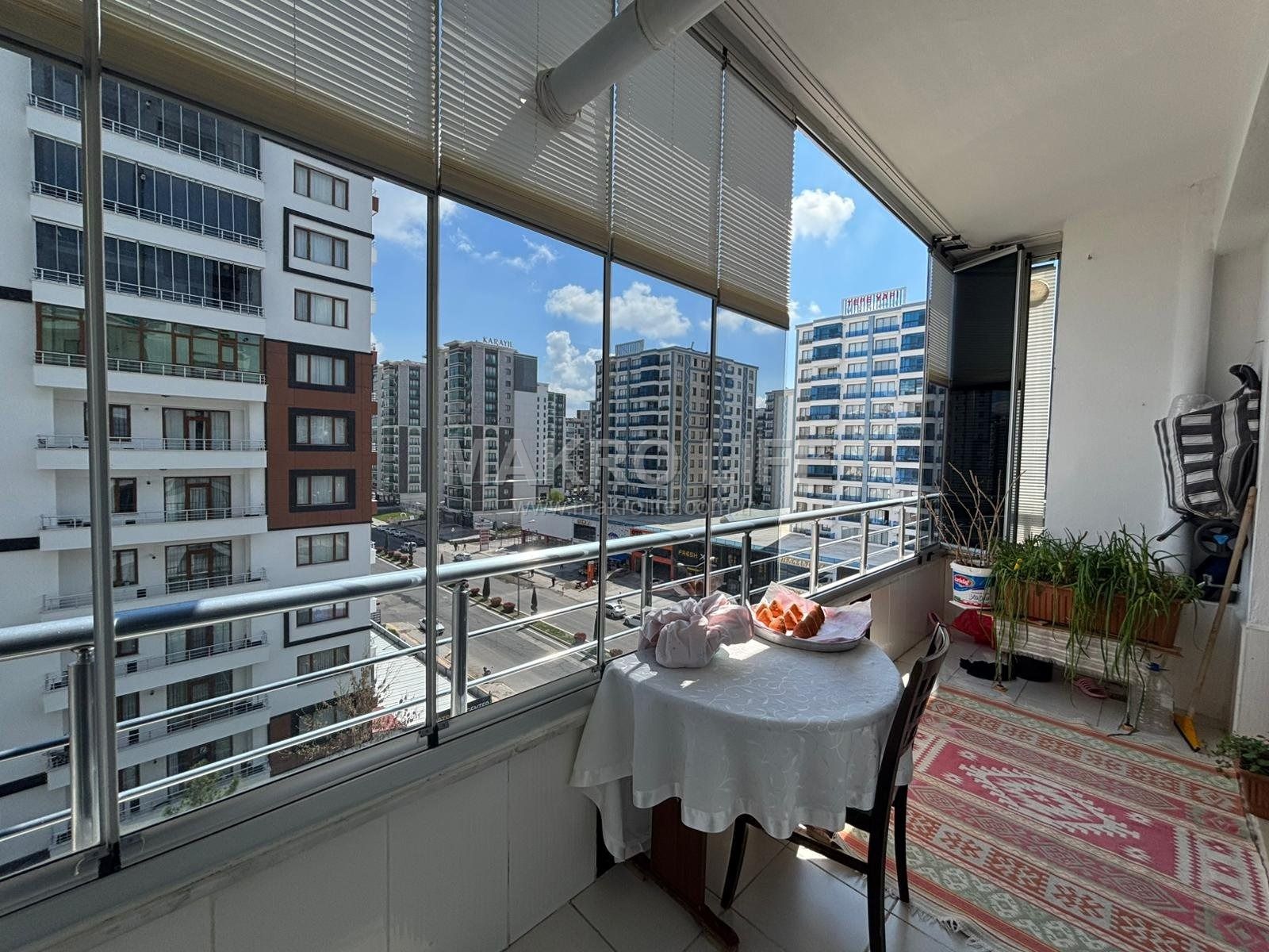 75 CADDE ÜZERİ 4+1 SATILIK FIRSAT DAİRE