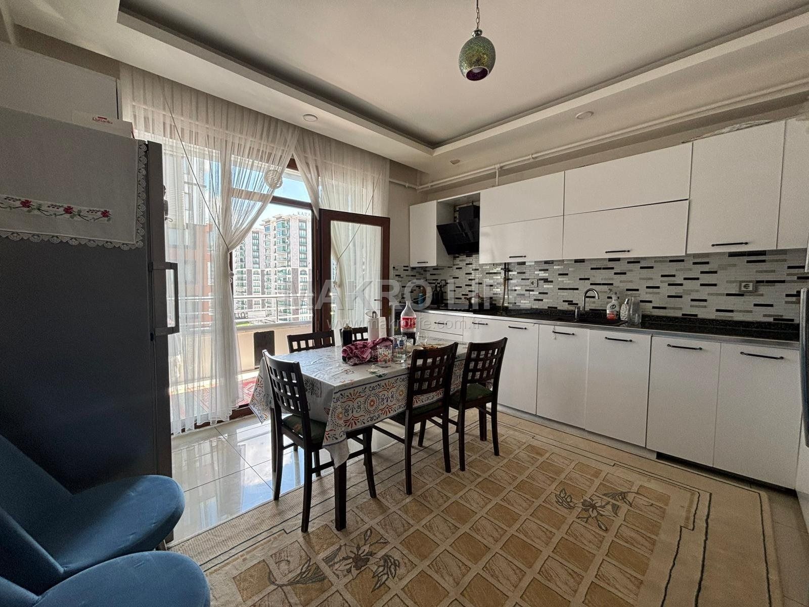 75 CADDE ÜZERİ 4+1 SATILIK FIRSAT DAİRE