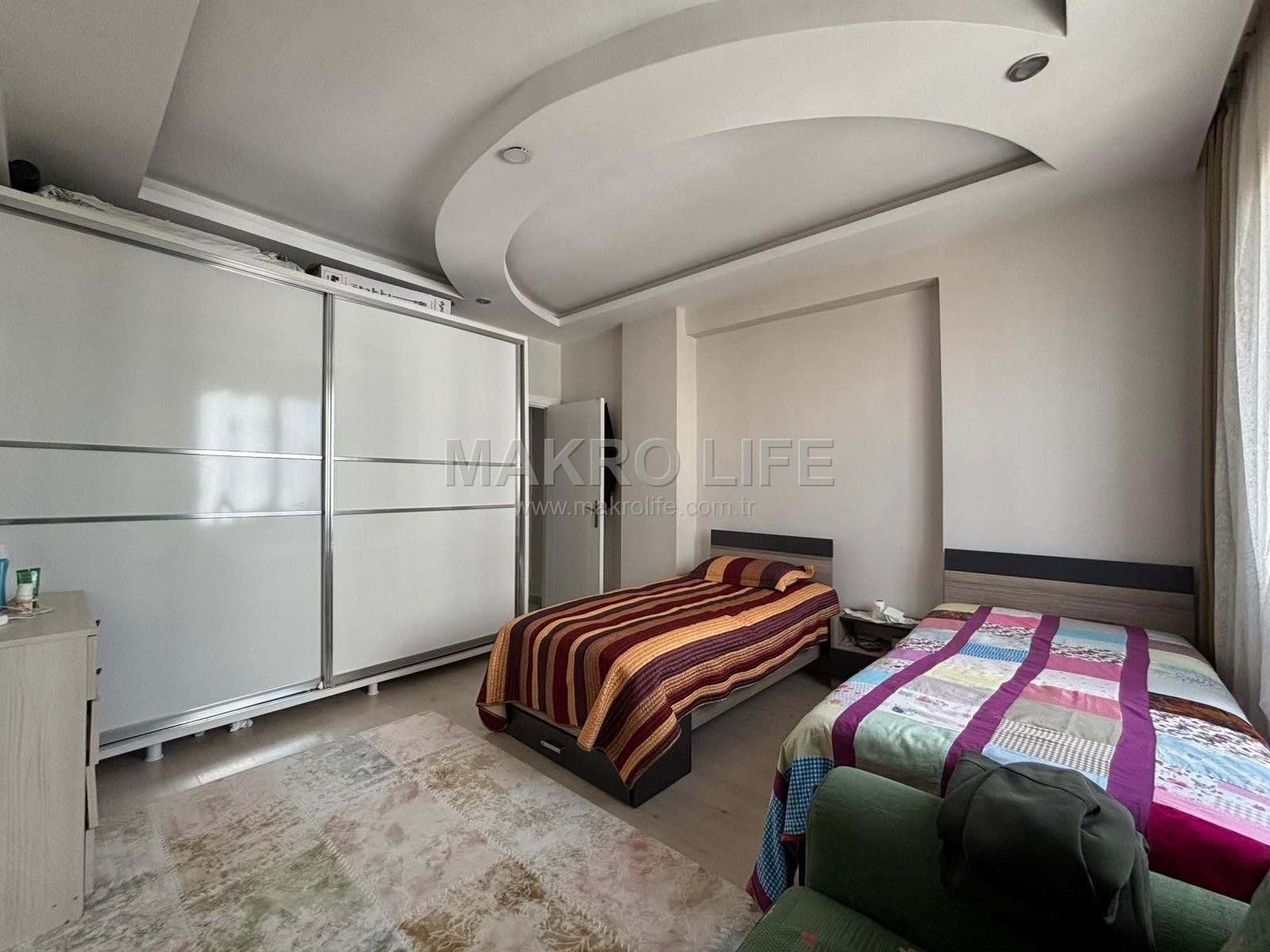 75 CADDE ÜZERİ 4+1 SATILIK FIRSAT DAİRE