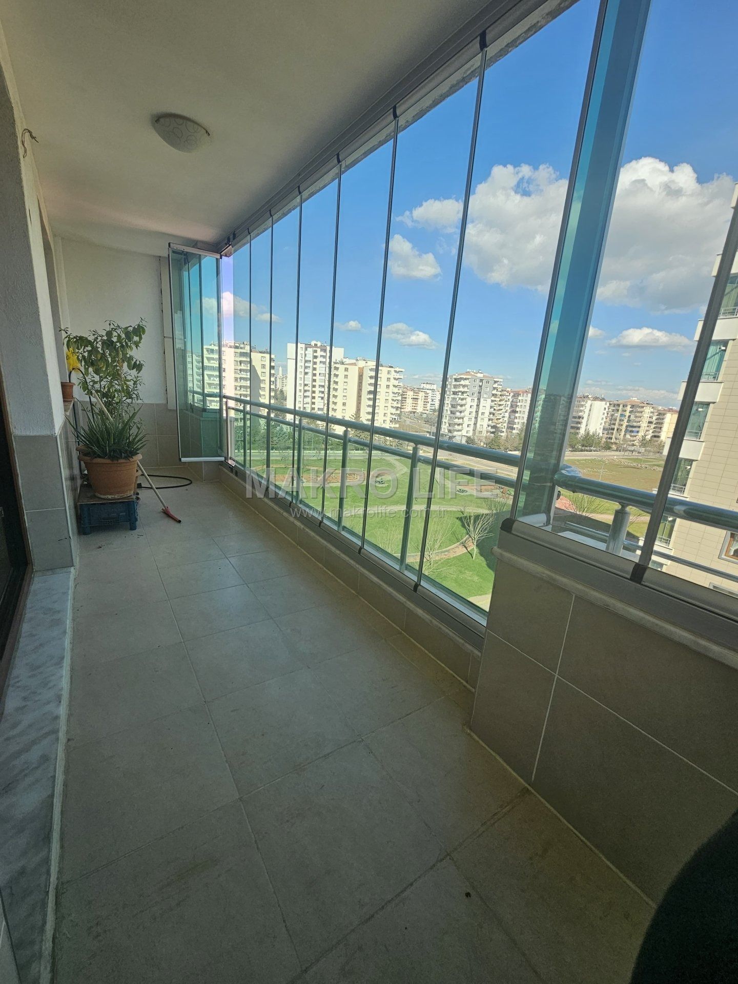 LUNAPARK KARŞISI ACİL SATILIK FIRSAT 4+1 DAİRE