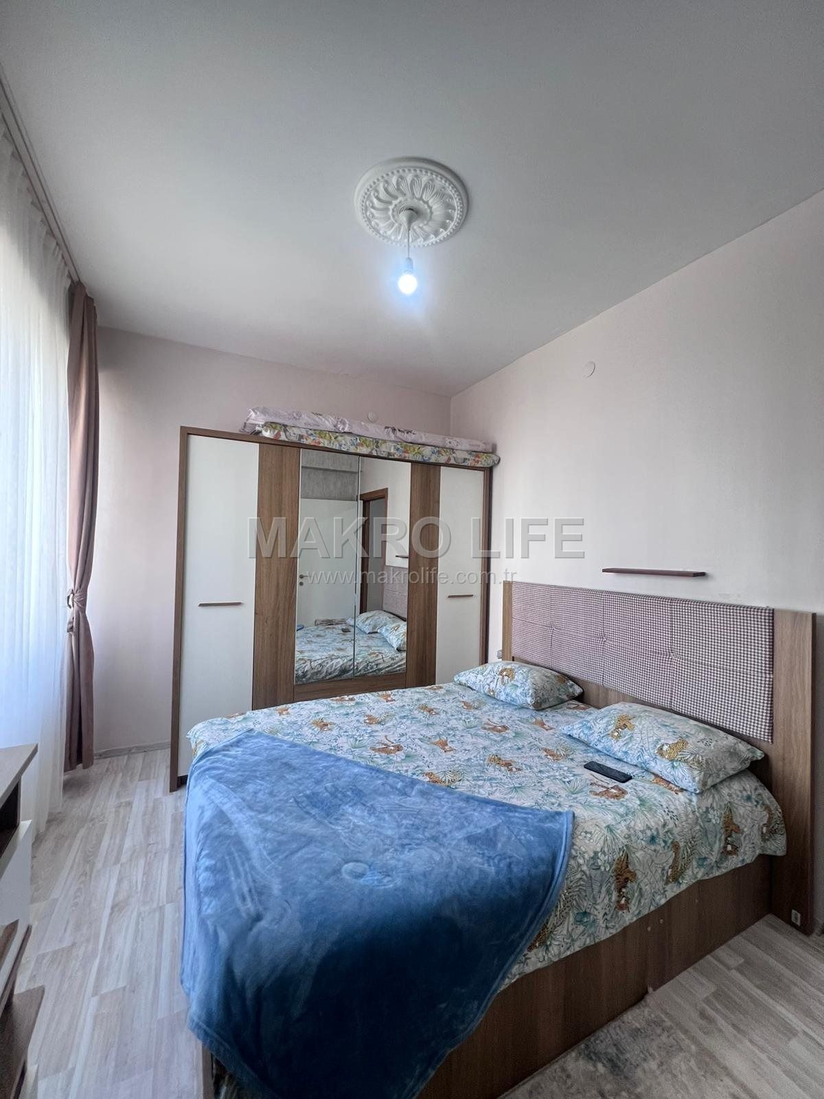 FARİKA MAHALLESİ'NDE SATILIK ARA KAT 2+1 DAİRE