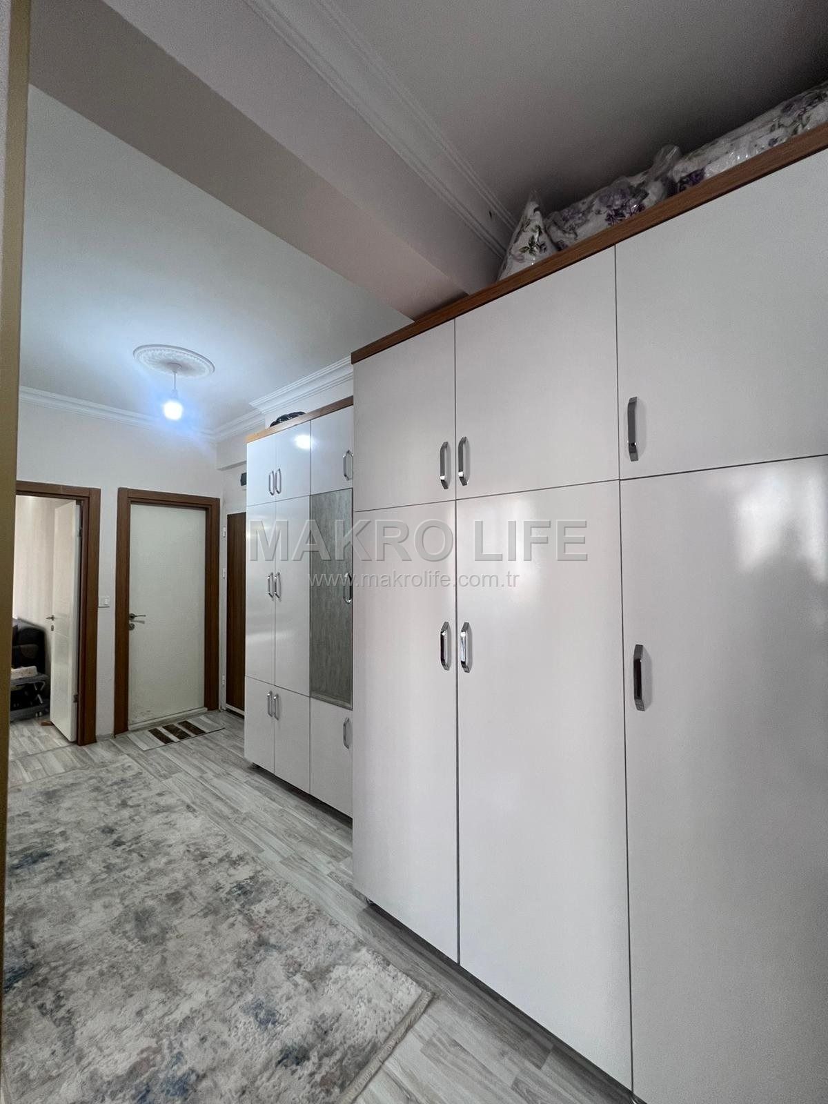 FARİKA MAHALLESİ'NDE SATILIK ARA KAT 2+1 DAİRE