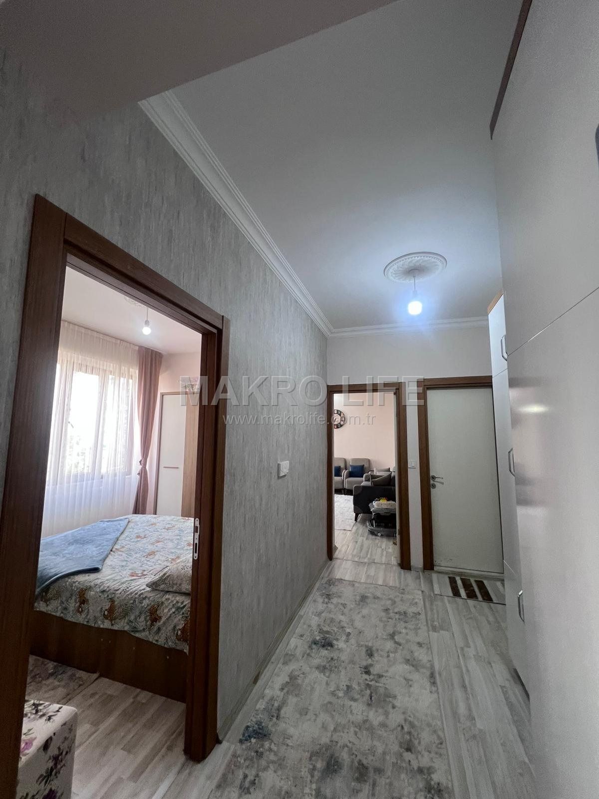 FARİKA MAHALLESİ'NDE SATILIK ARA KAT 2+1 DAİRE