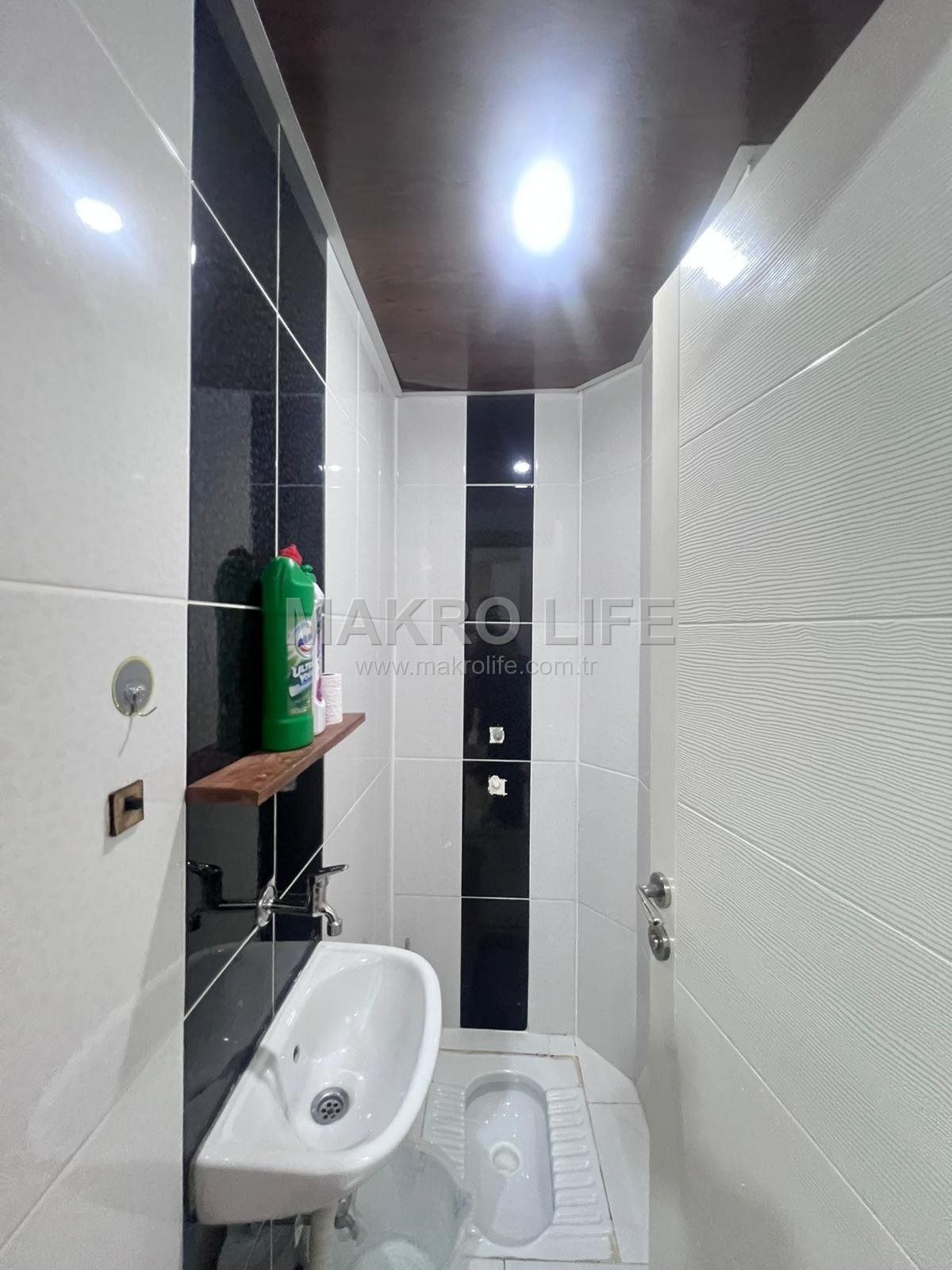 FARİKA MAHALLESİ'NDE SATILIK ARA KAT 2+1 DAİRE