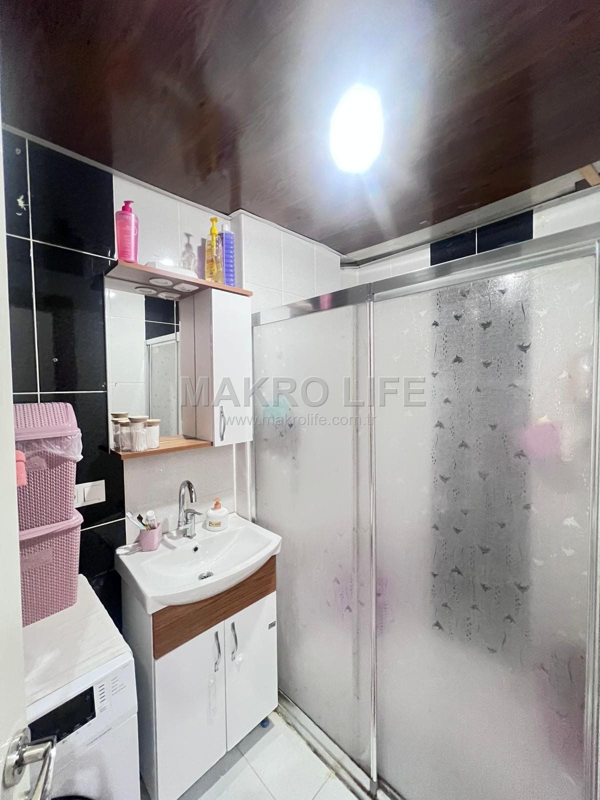 FARİKA MAHALLESİ'NDE SATILIK ARA KAT 2+1 DAİRE