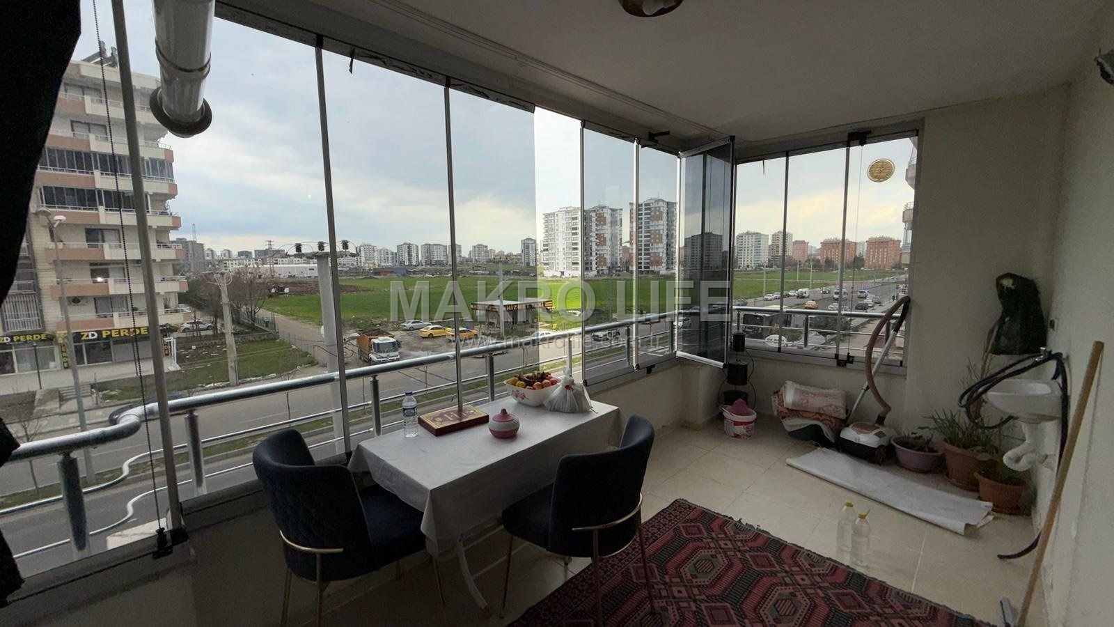 ÜÇKUYULARDA SİTELİ YAPILI 3+1 SATILIK DAİRE