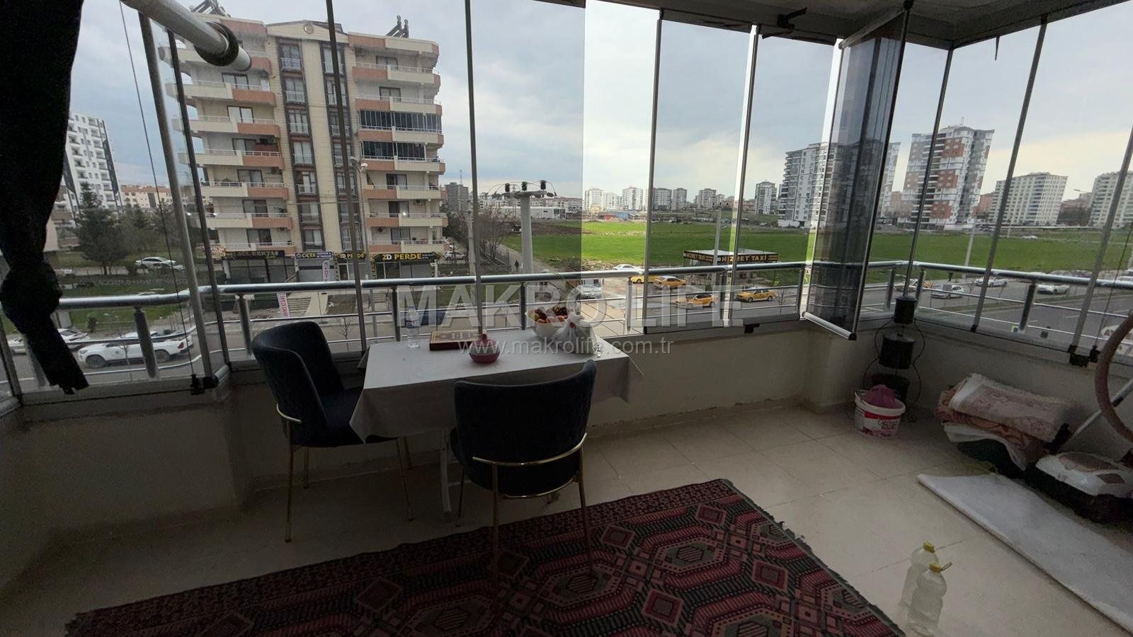 ÜÇKUYULARDA SİTELİ YAPILI 3+1 SATILIK DAİRE