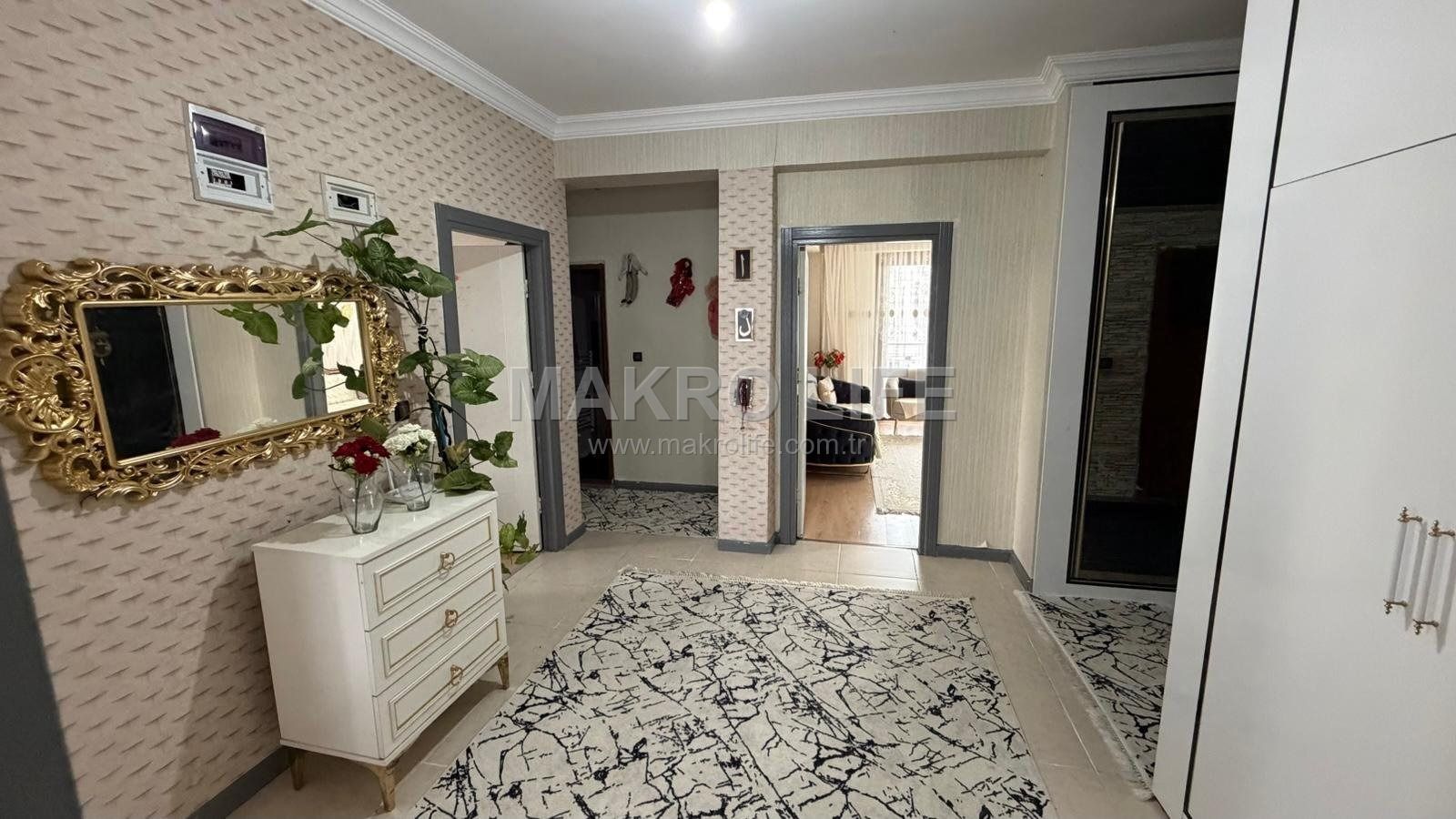 ÜÇKUYULARDA SİTELİ YAPILI 3+1 SATILIK DAİRE