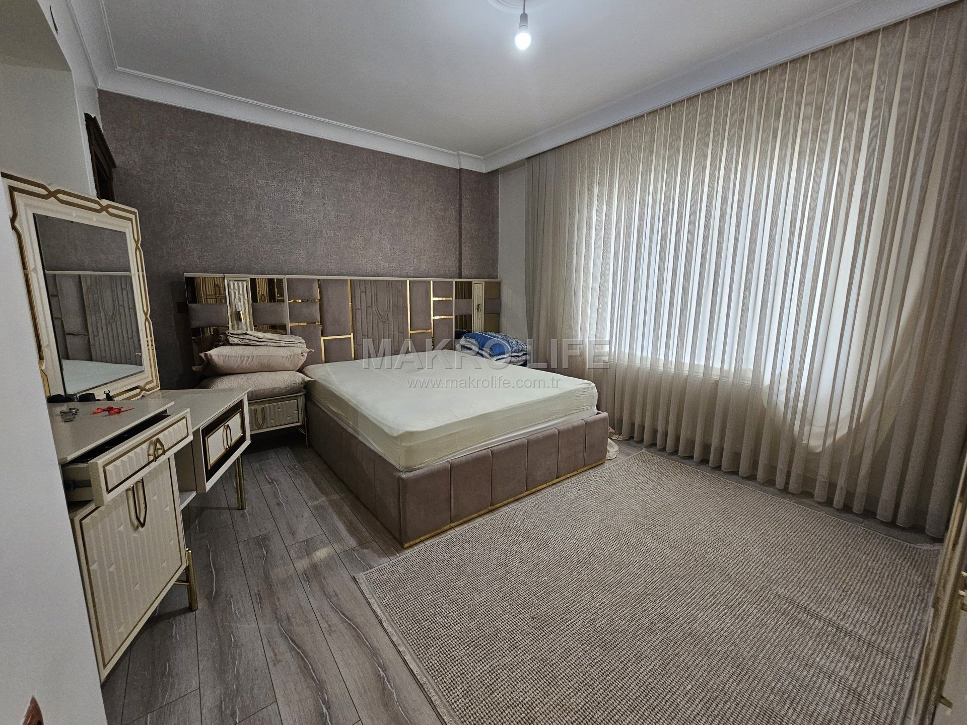TEKEL KAVŞAĞI CİVARI METROPOL 3'TE YAPILI ACİL SATILIK 4+1 FIRSAT DAİRE