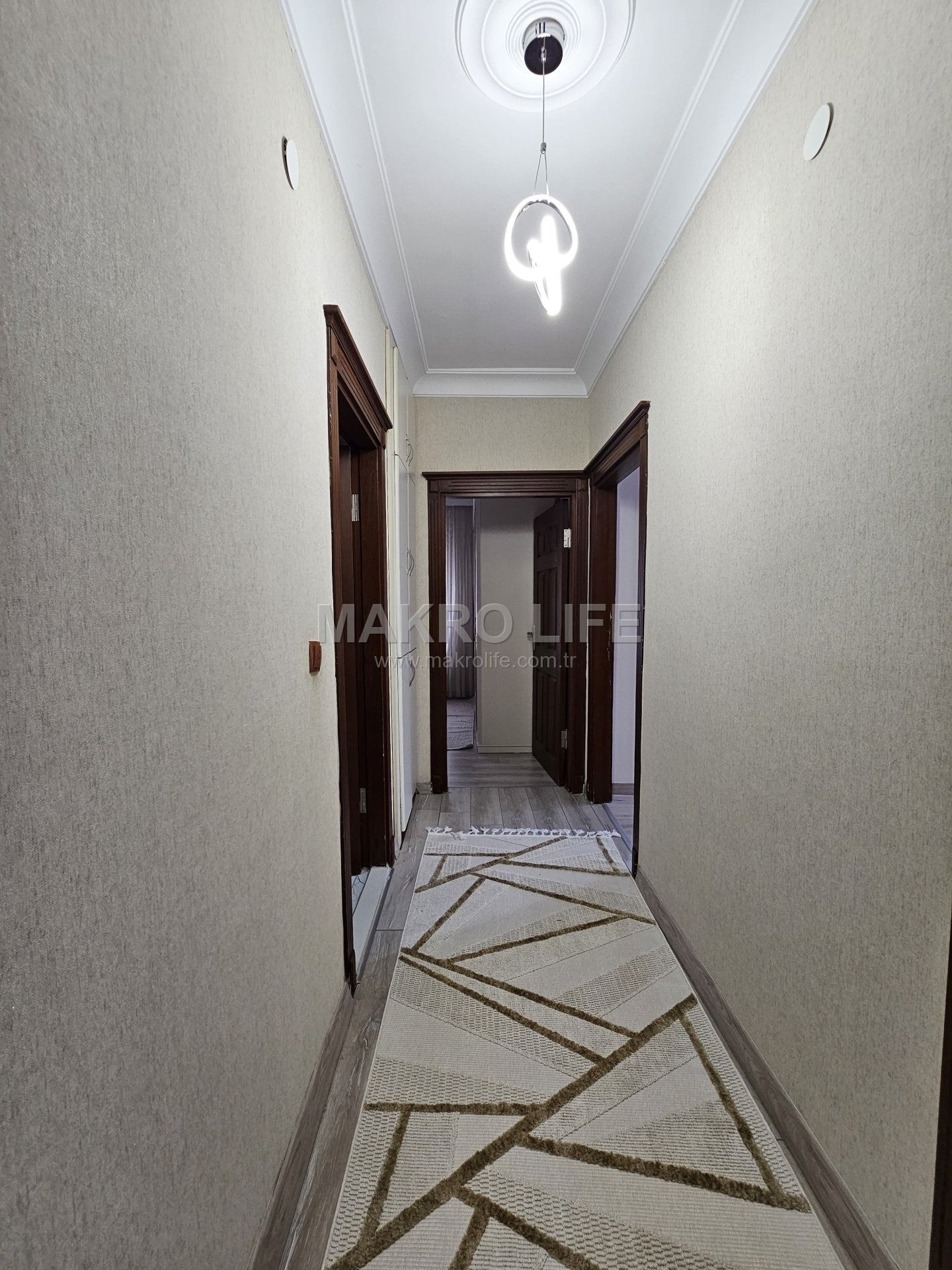 TEKEL KAVŞAĞI CİVARI METROPOL 3'TE YAPILI ACİL SATILIK 4+1 FIRSAT DAİRE