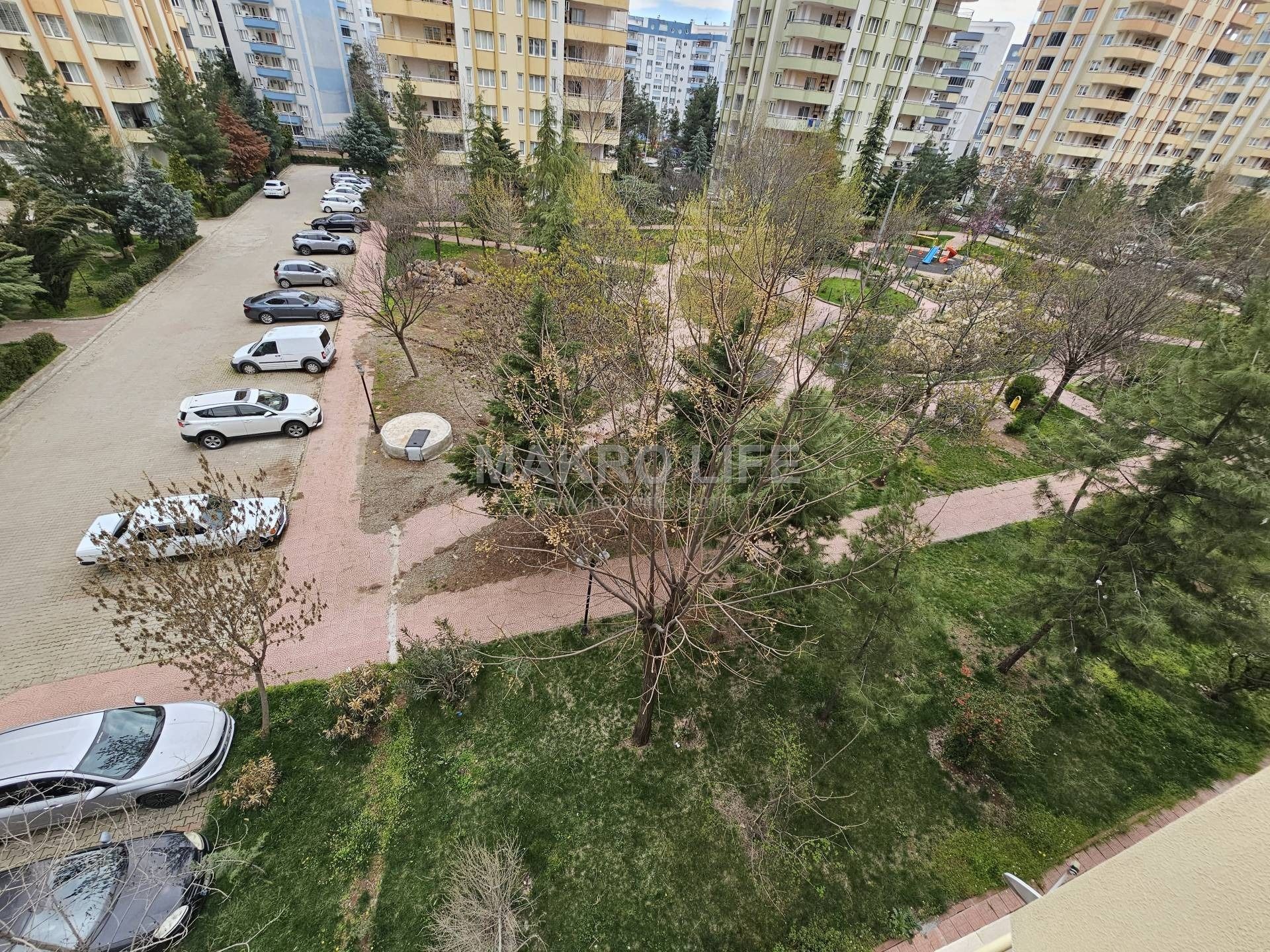 TEKEL KAVŞAĞI CİVARI METROPOL 3'TE YAPILI ACİL SATILIK 4+1 FIRSAT DAİRE