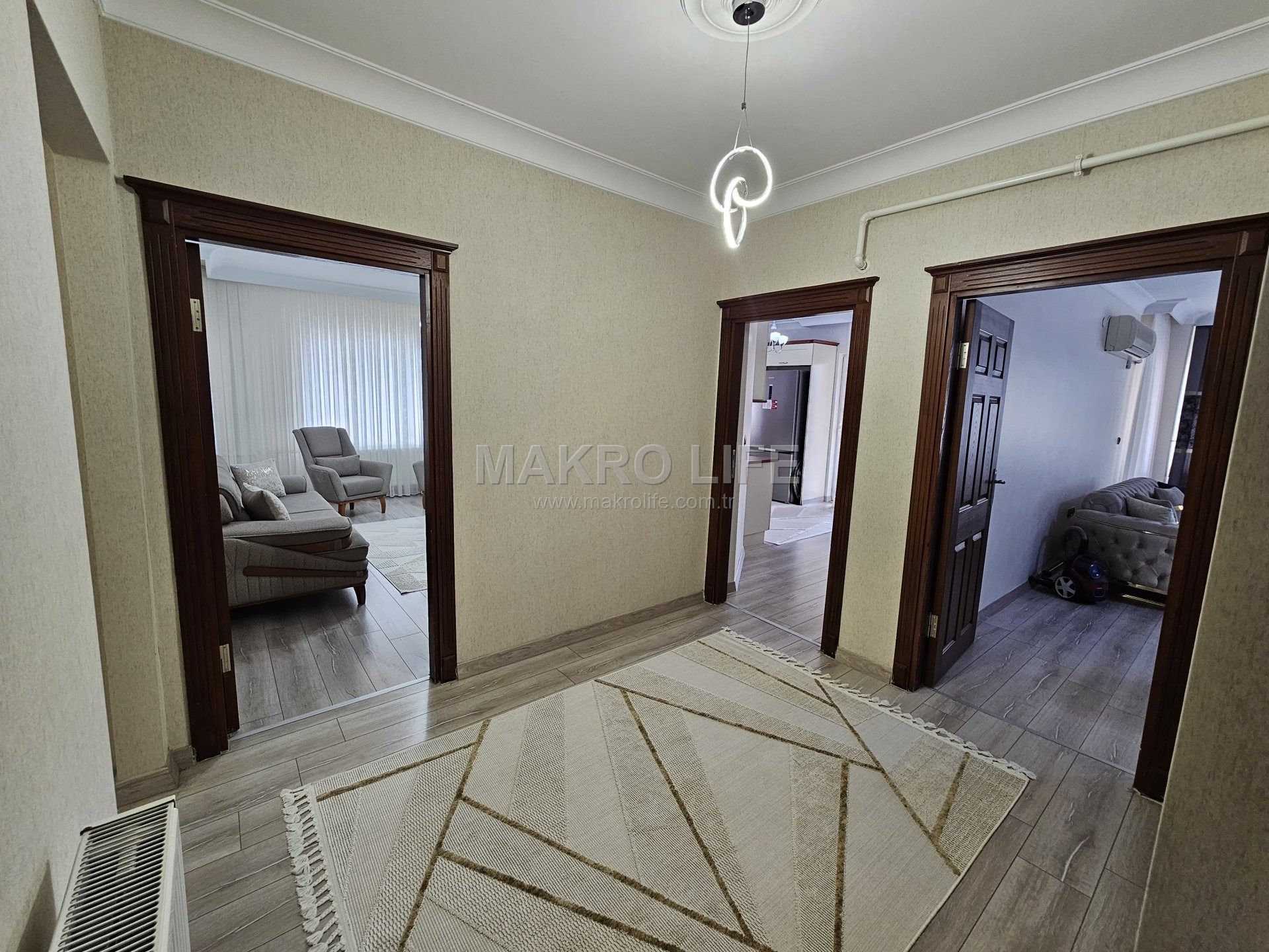 TEKEL KAVŞAĞI CİVARI METROPOL 3'TE YAPILI ACİL SATILIK 4+1 FIRSAT DAİRE