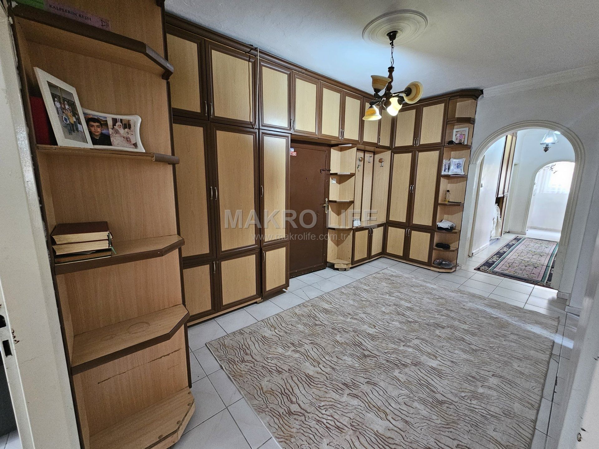 POLİS OKULU CİVARI SATILIK FIRSAT ARA KAT 3+1 DAİRE