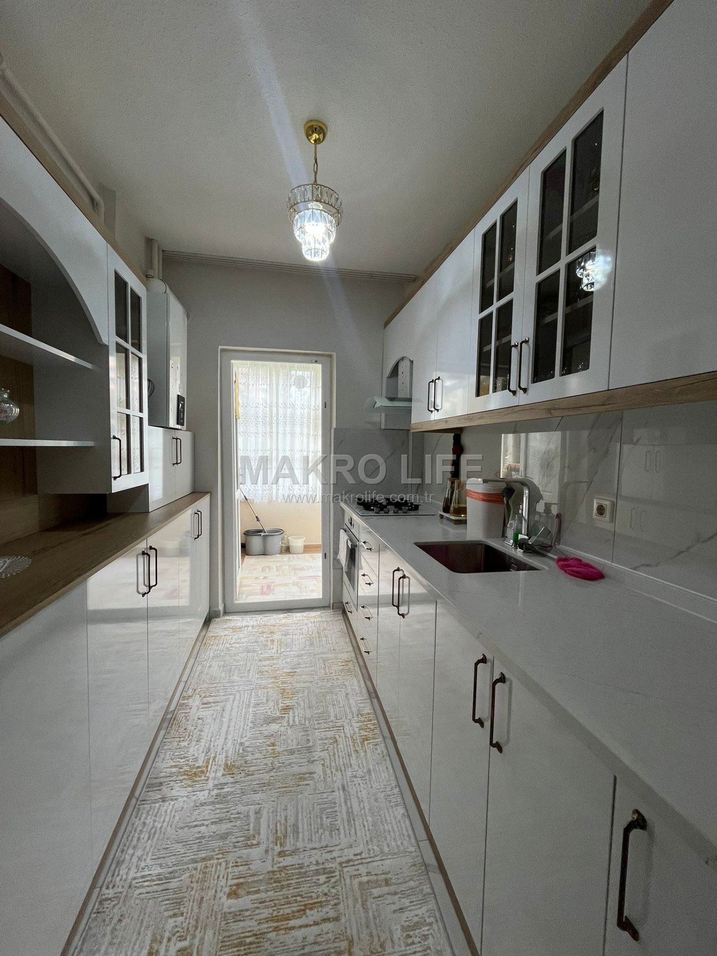 ÜÇKUYULARDA 2+1 İÇİ FUL MASRAFLI ACİL SATILIK DAİRE