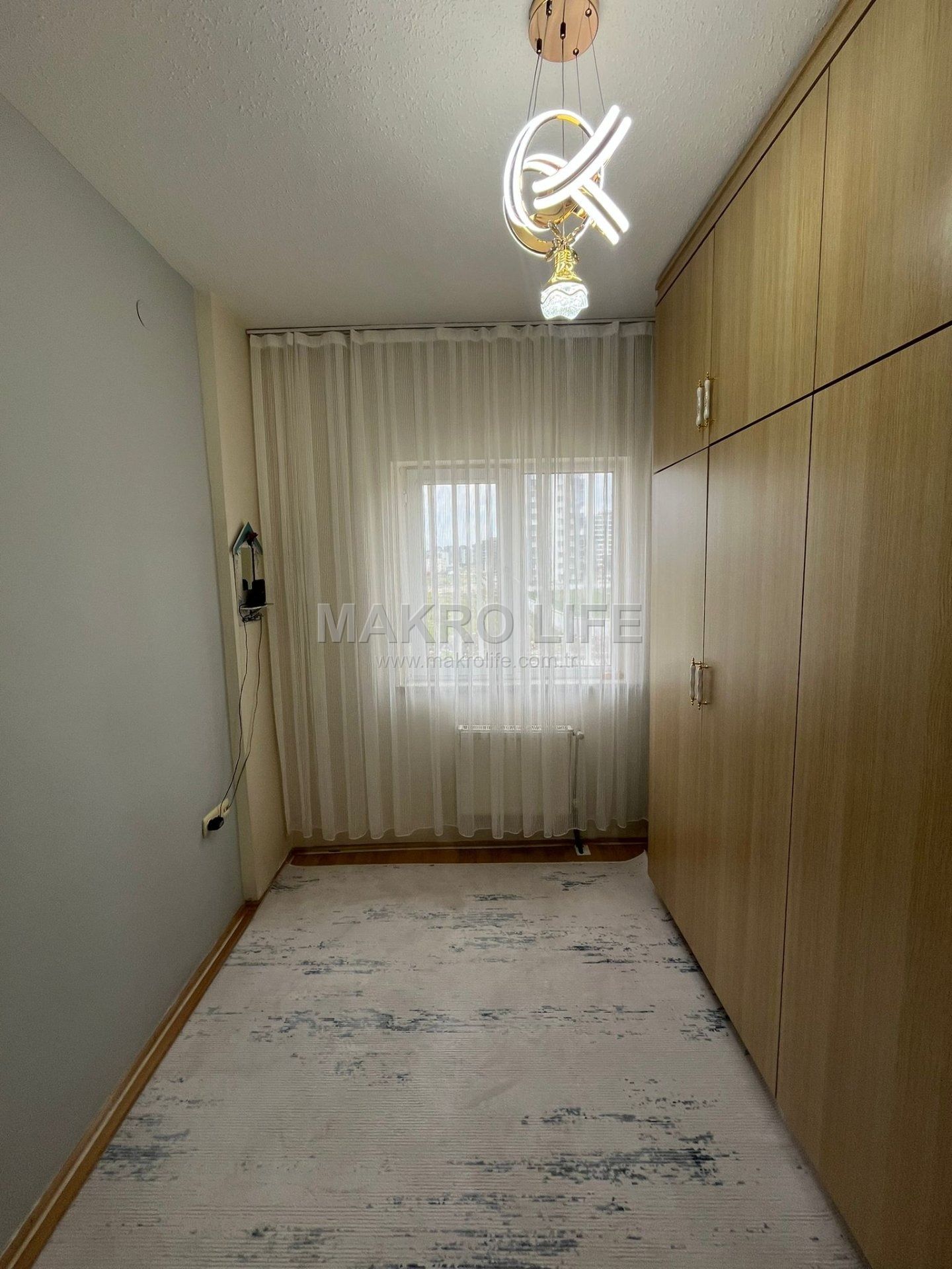 ÜÇKUYULARDA 2+1 İÇİ FUL MASRAFLI ACİL SATILIK DAİRE