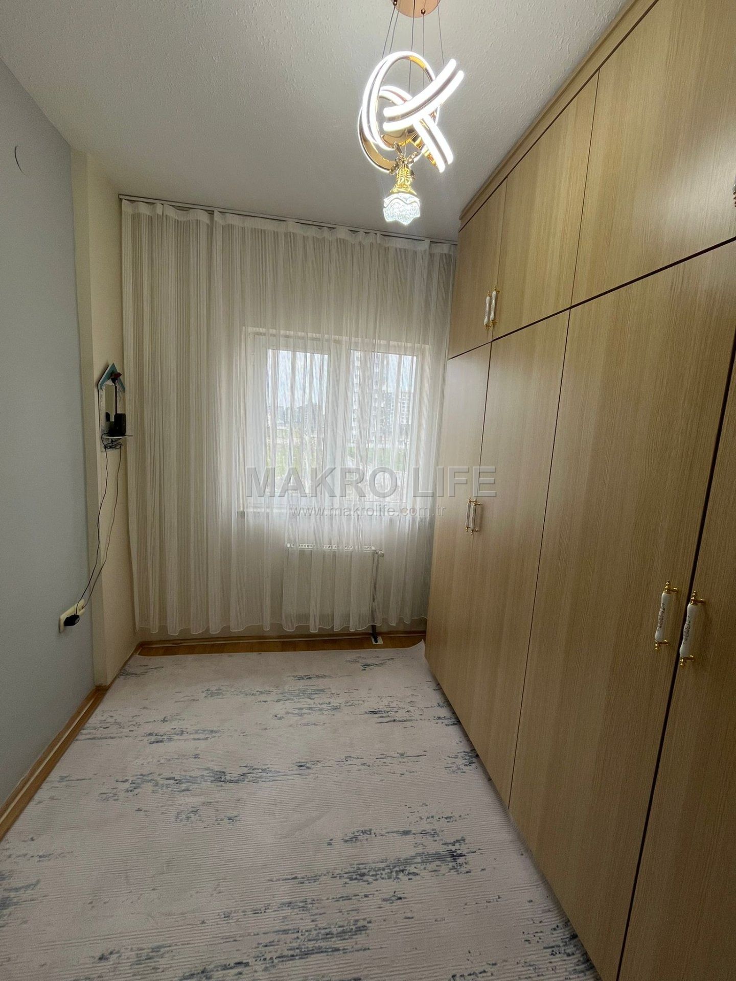 ÜÇKUYULARDA 2+1 İÇİ FUL MASRAFLI ACİL SATILIK DAİRE