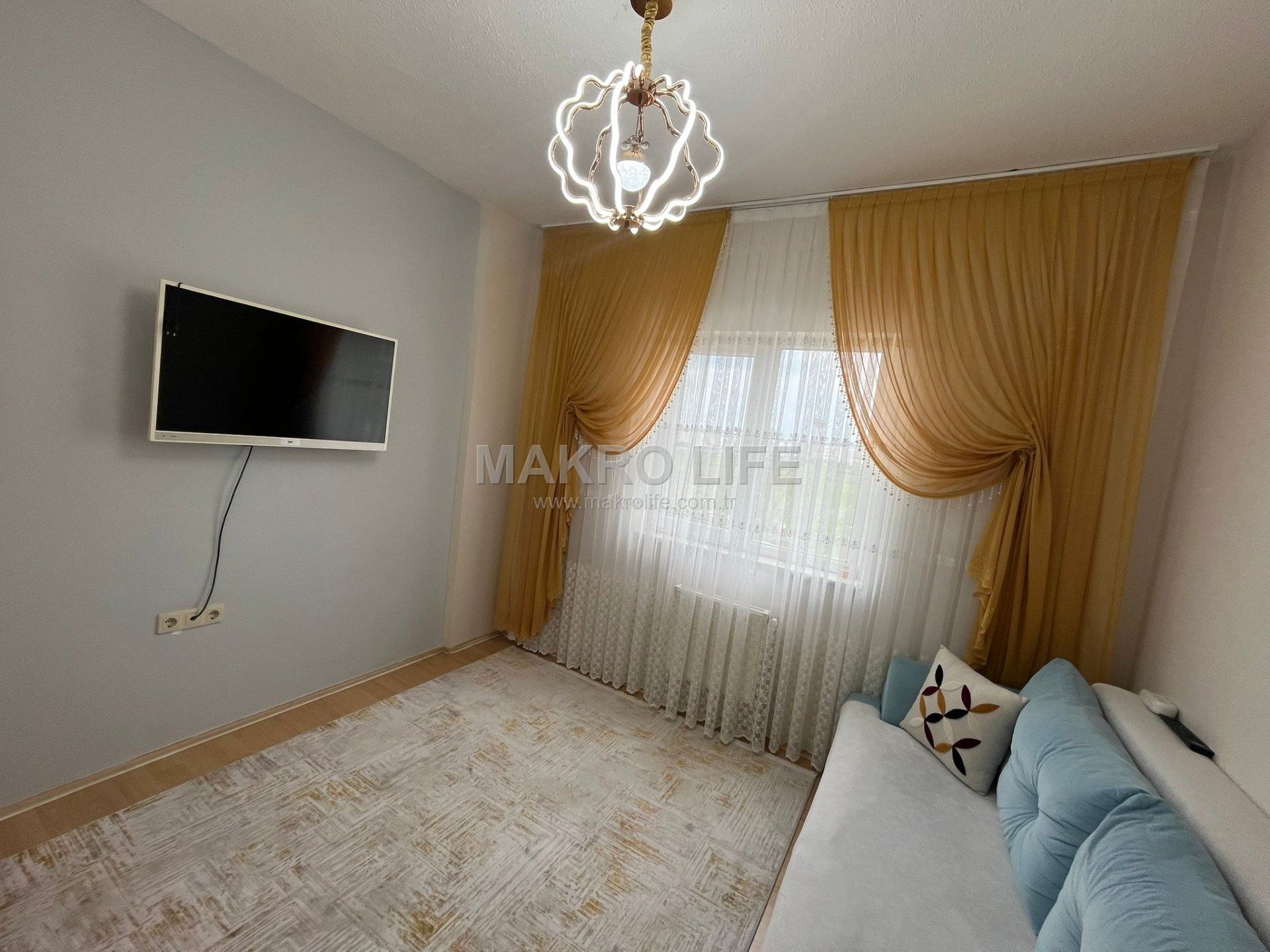 ÜÇKUYULARDA 2+1 İÇİ FUL MASRAFLI ACİL SATILIK DAİRE