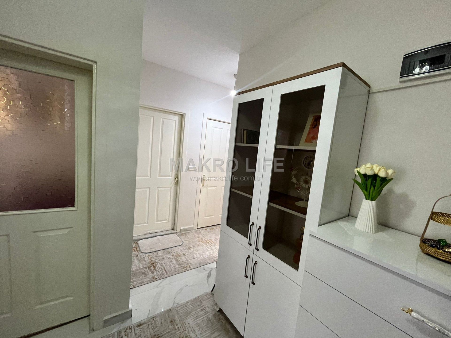 ÜÇKUYULARDA 2+1 İÇİ FUL MASRAFLI ACİL SATILIK DAİRE