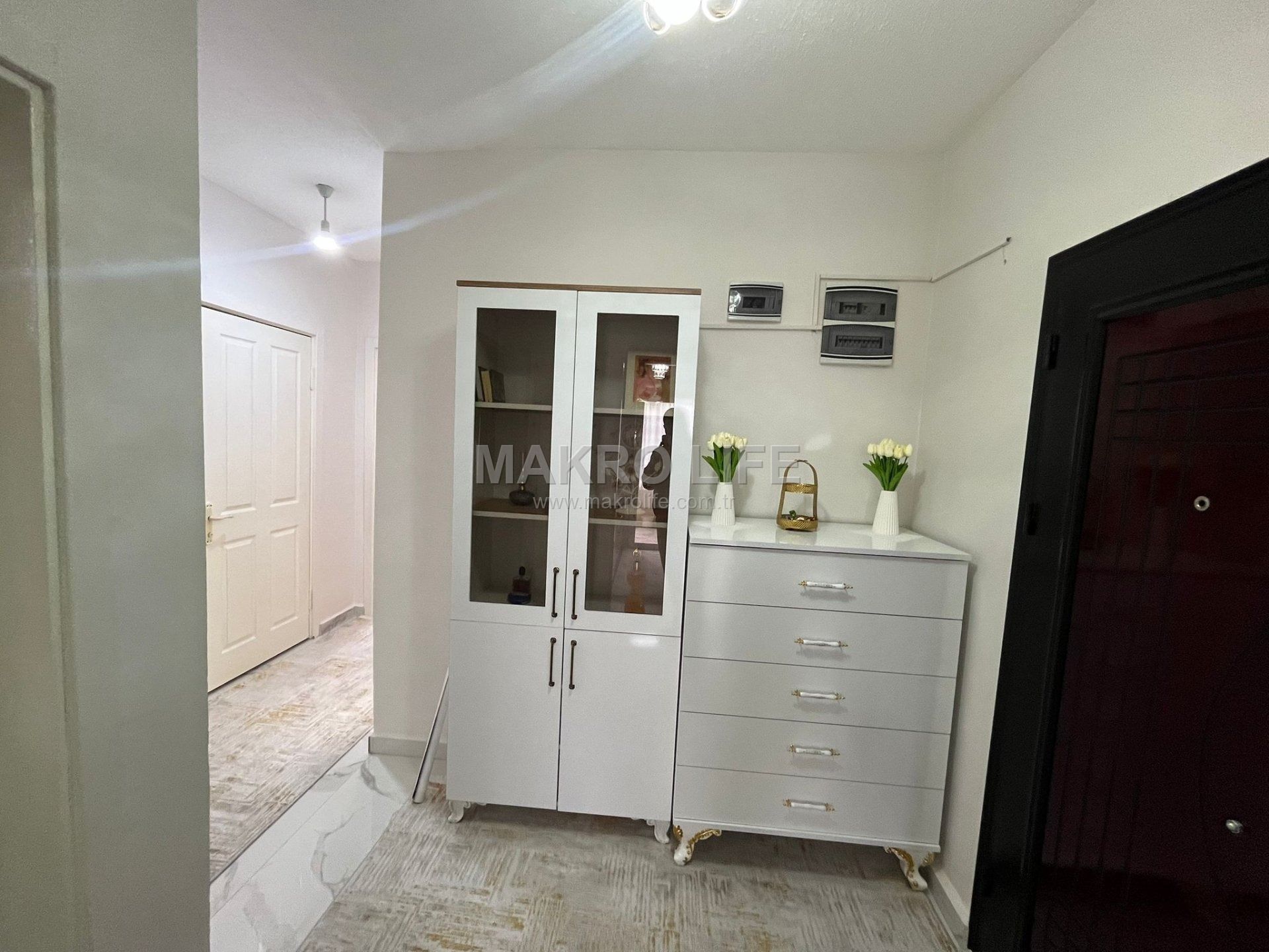 ÜÇKUYULARDA 2+1 İÇİ FUL MASRAFLI ACİL SATILIK DAİRE