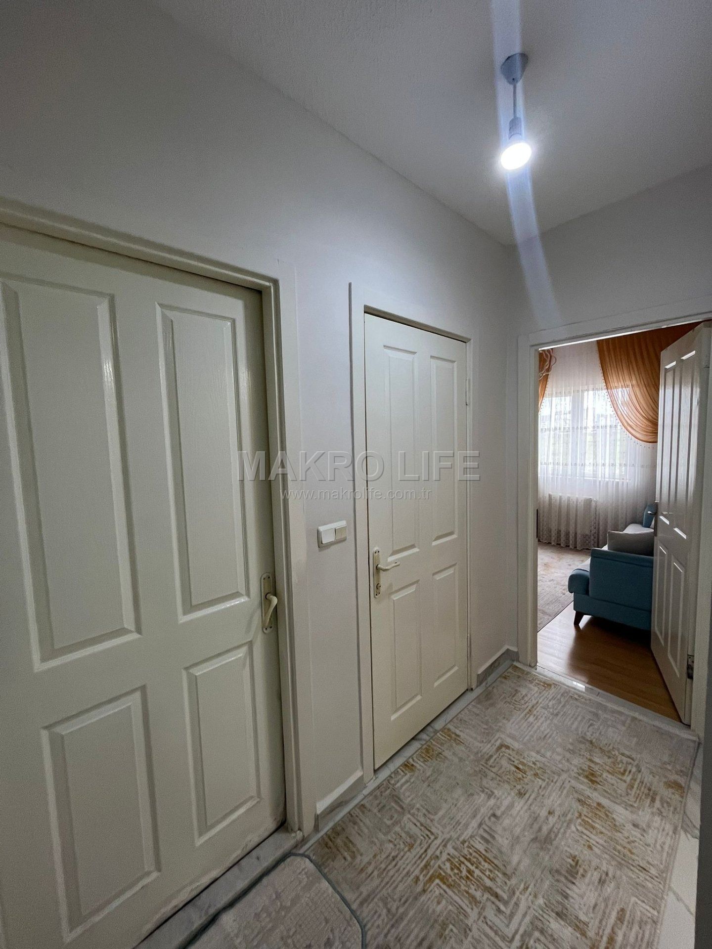 ÜÇKUYULARDA 2+1 İÇİ FUL MASRAFLI ACİL SATILIK DAİRE