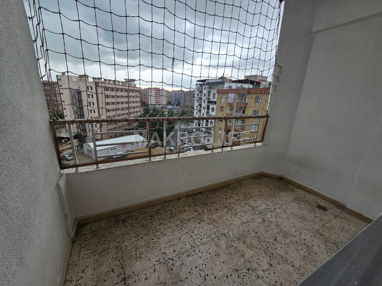 NİNOVA ARKASI ACİL SATILIK FIRSAT 3+1 DAİRE