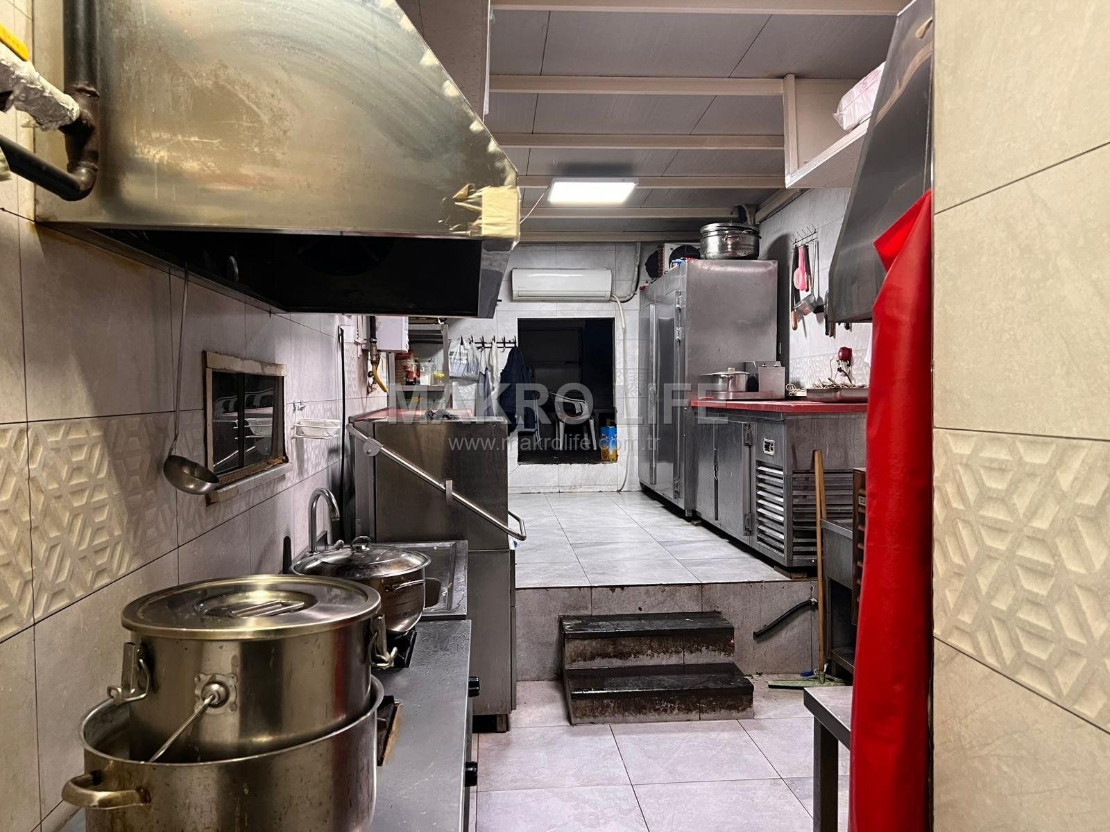OFİS İSTASYON CADDESİNDE DTSO KARŞISINDA CADDE MAĞAZALI SATILIK İŞYERİ