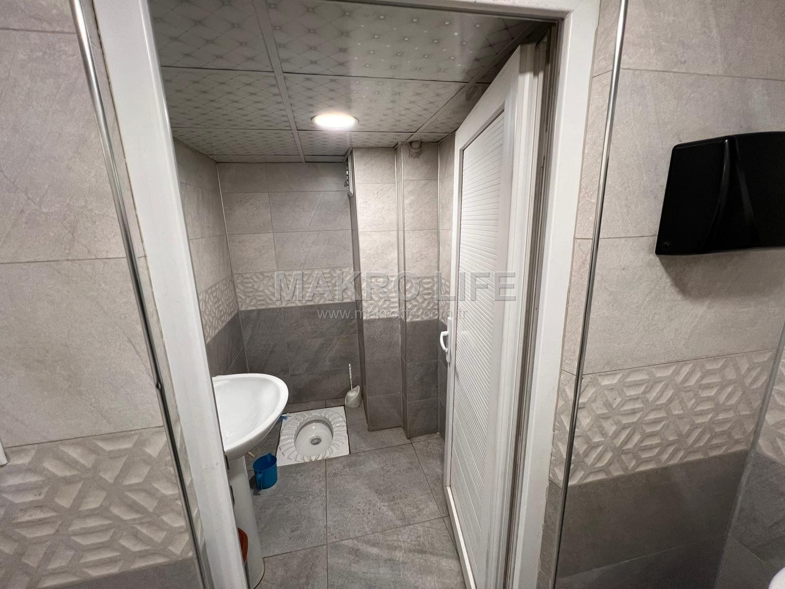 OFİS İSTASYON CADDESİNDE DTSO KARŞISINDA CADDE MAĞAZALI SATILIK İŞYERİ