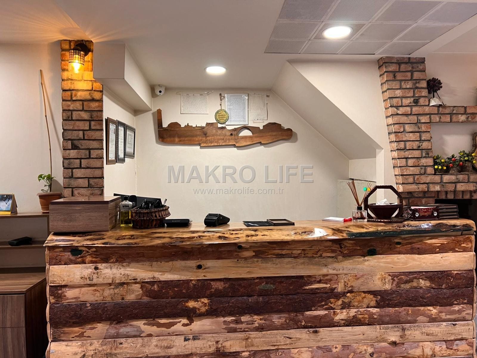 OFİS İSTASYON CADDESİNDE DTSO KARŞISINDA CADDE MAĞAZALI SATILIK İŞYERİ