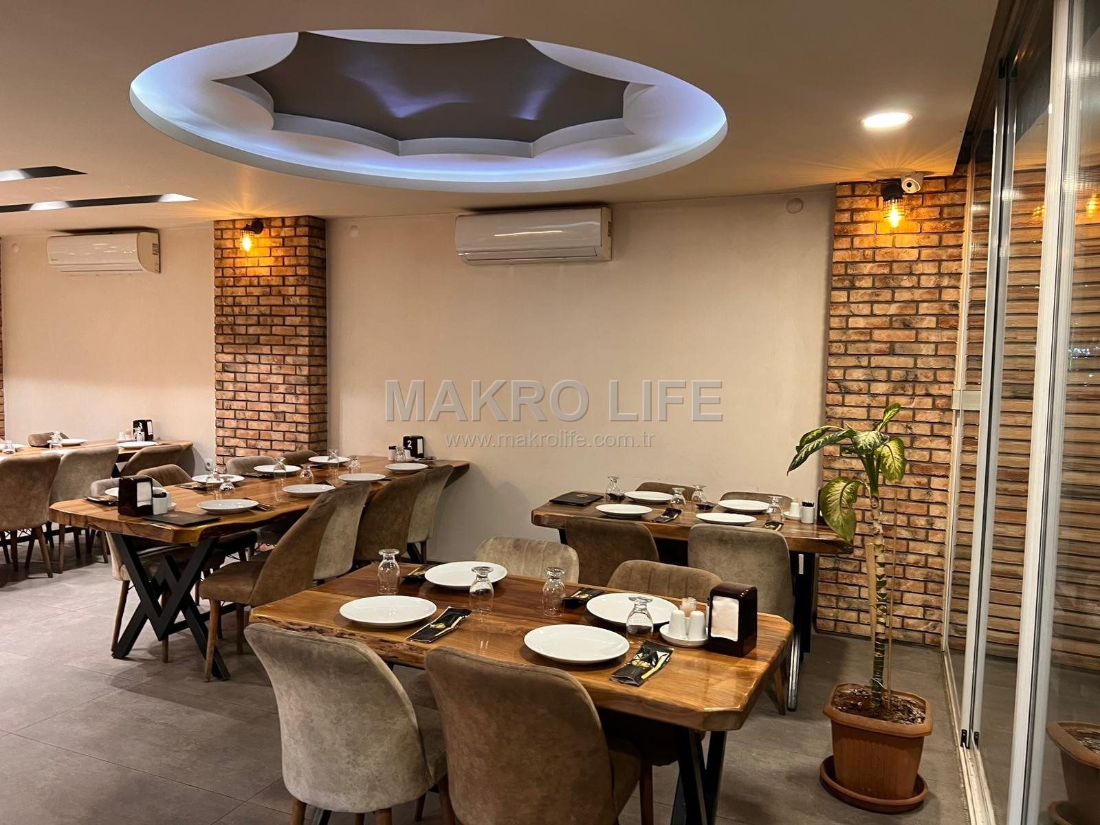 OFİS İSTASYON CADDESİNDE DTSO KARŞISINDA CADDE MAĞAZALI SATILIK İŞYERİ