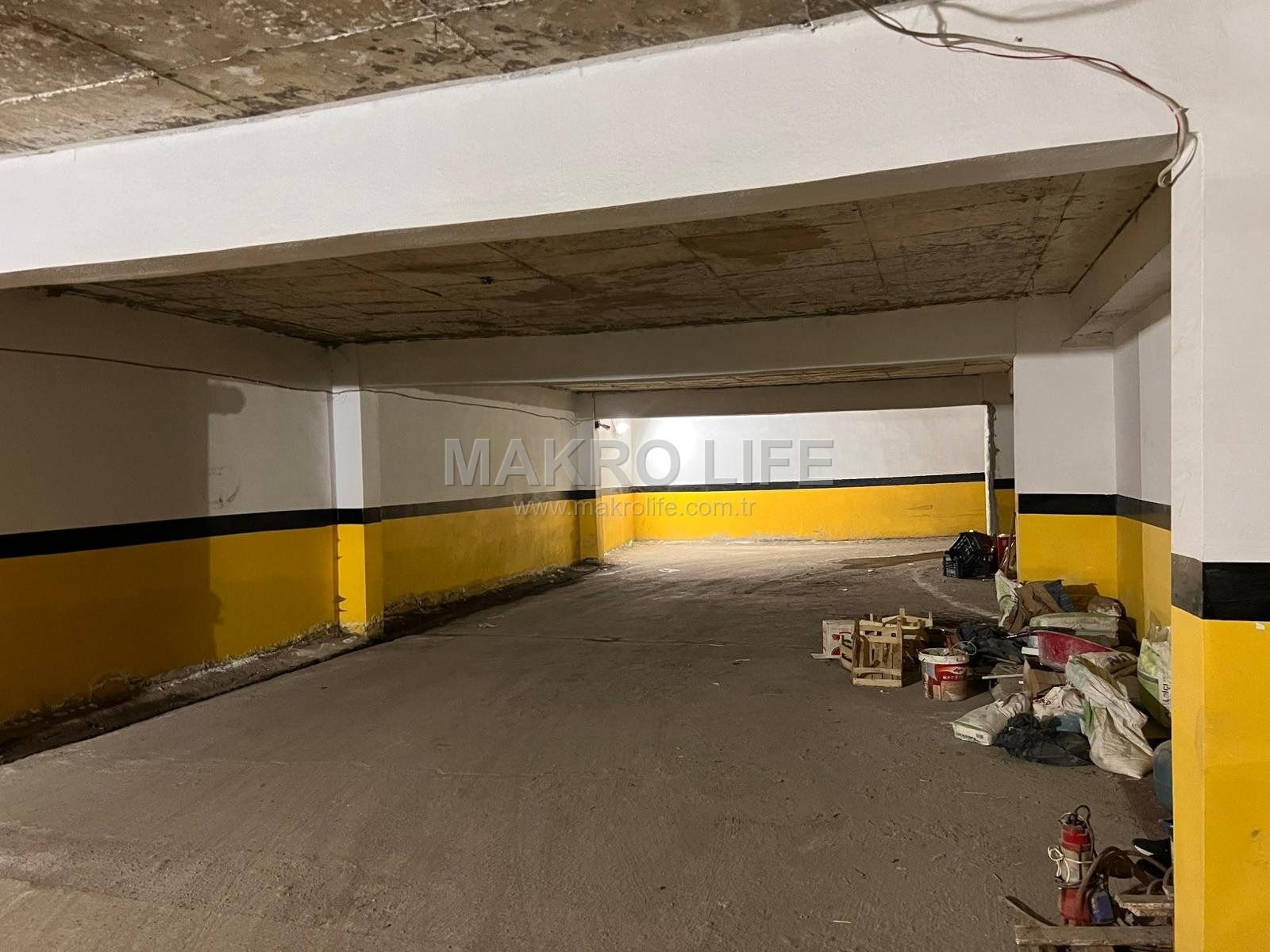 OFİS İSTASYON CADDESİNDE DTSO KARŞISINDA CADDE MAĞAZALI SATILIK İŞYERİ