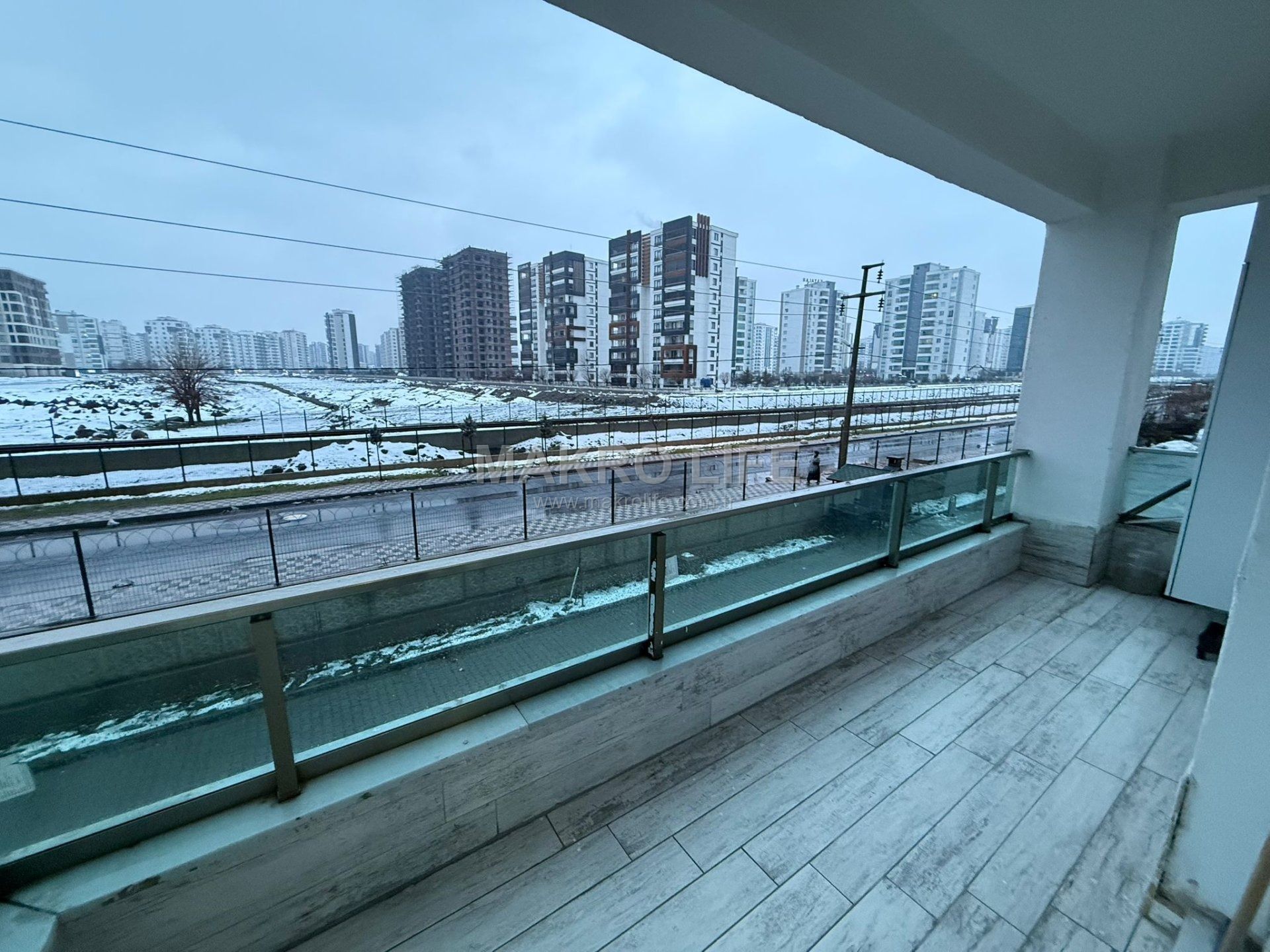 ADLİ TIP ARKASINDA SATILIK 2+1 DAİRE