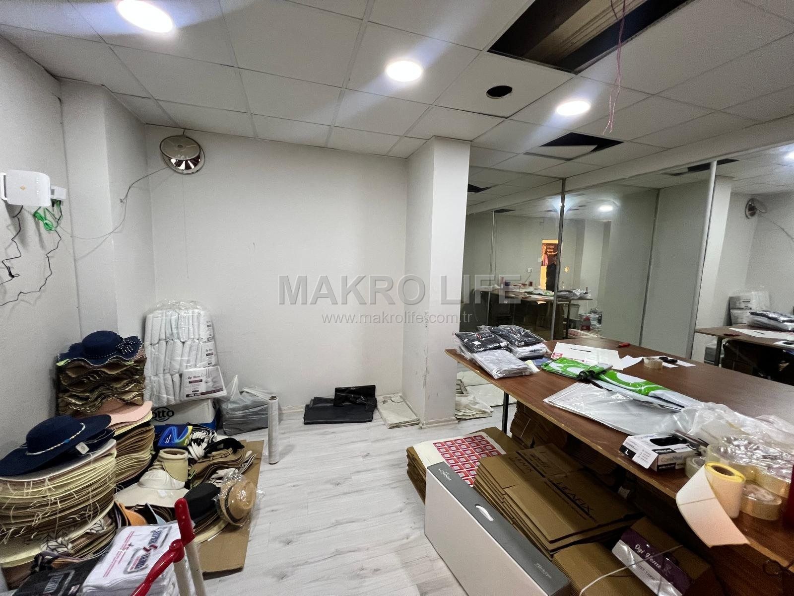 BAĞLAR TEĞMEN CADDESİ SATILIK FULL YAPILI DÜKKAN