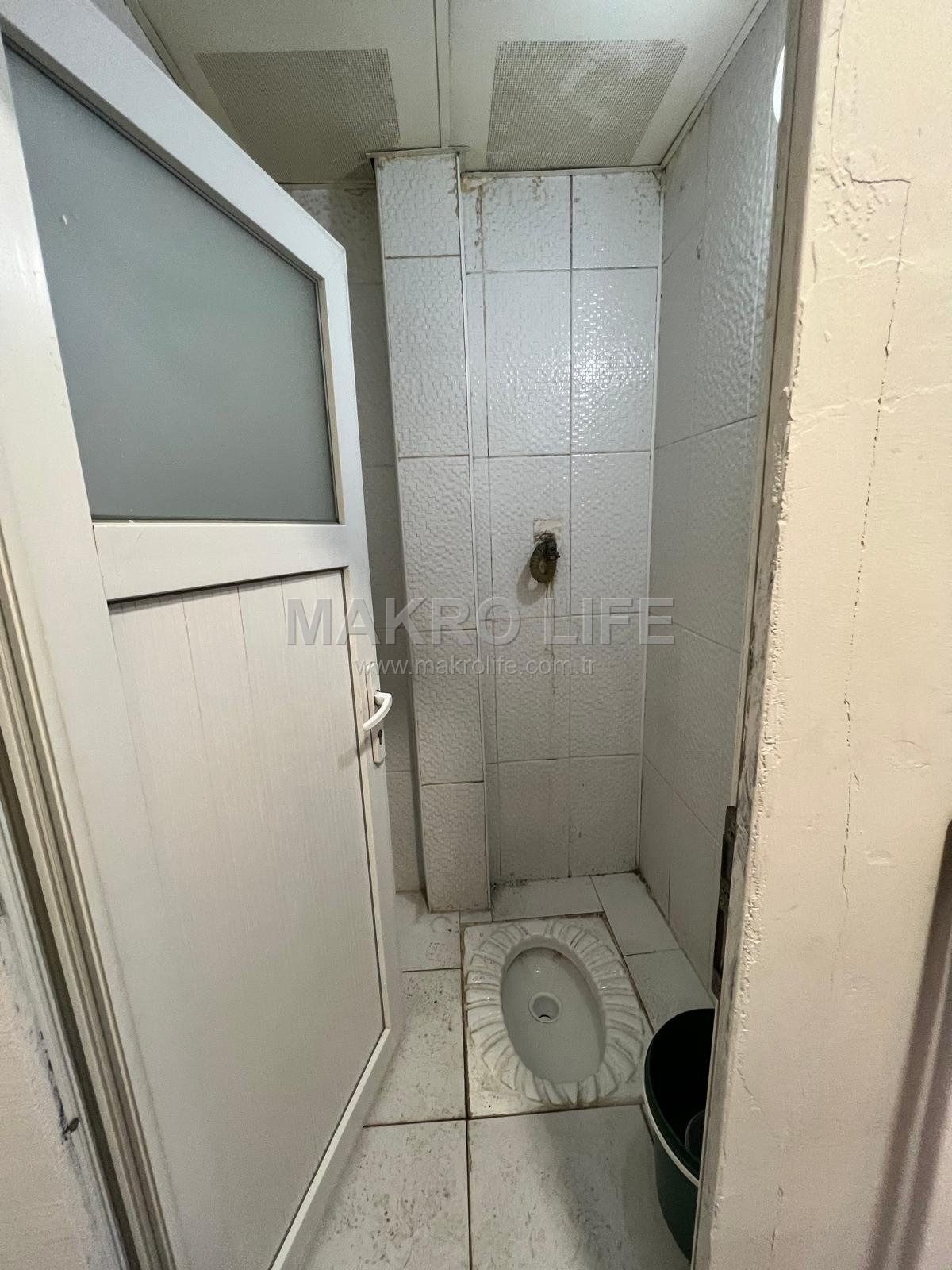 BAĞLAR TEĞMEN CADDESİ SATILIK FULL YAPILI DÜKKAN