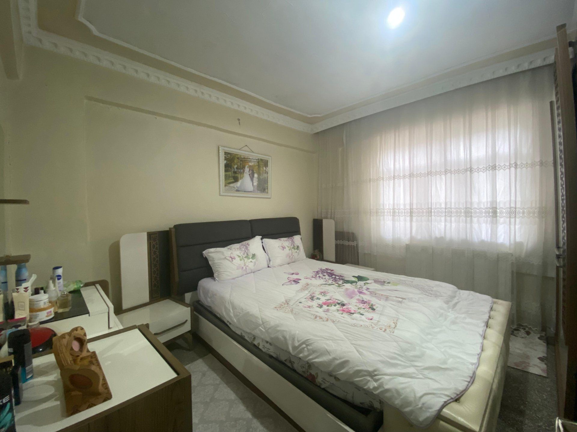 BAĞLAR 5 NİSANDA SATILIK MASRAFLI 2+1 DAİRE